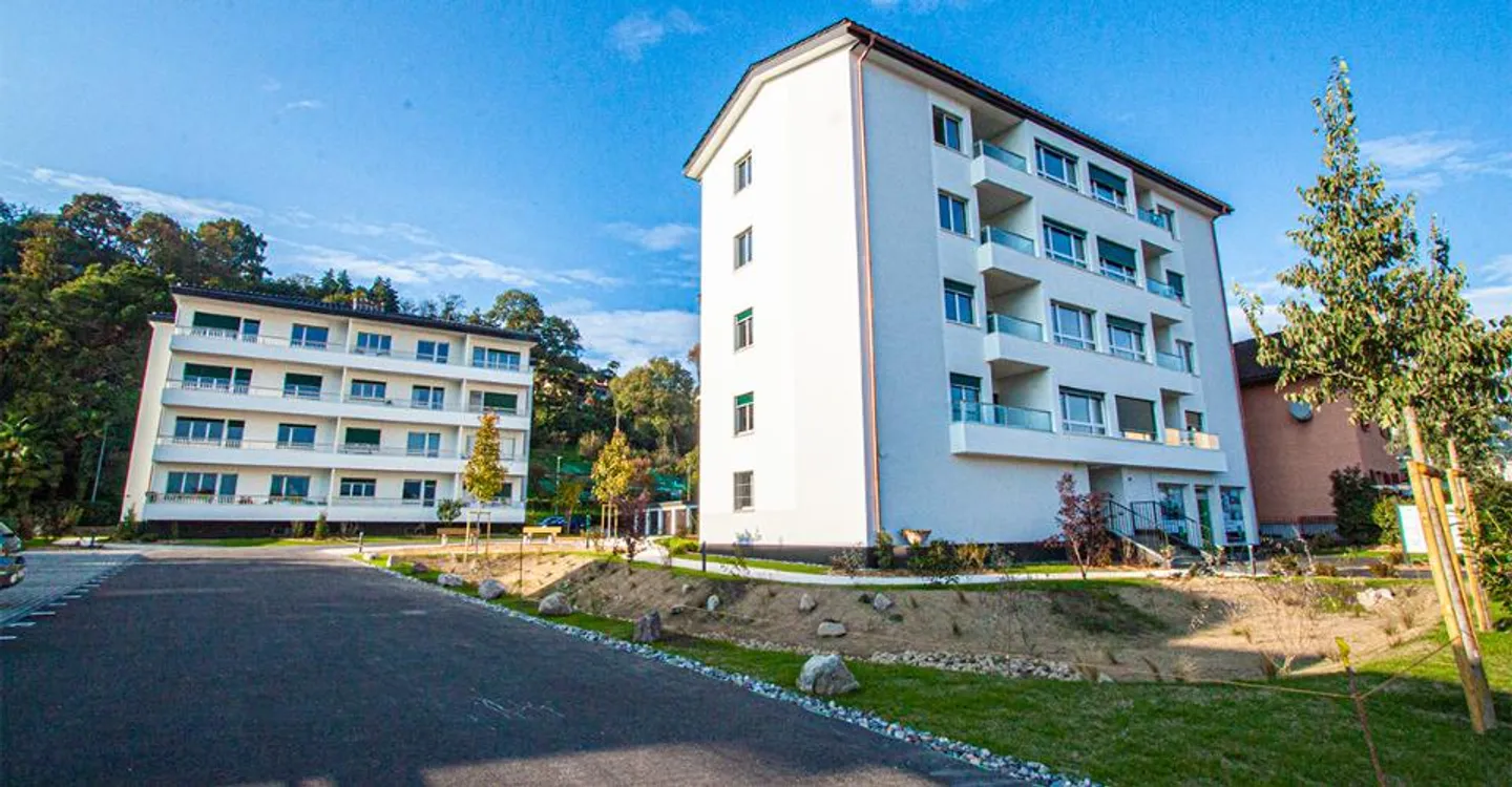 Caslano-Opposite the FLP station-We rent a renovated studio apartment - Photo 3 of 7