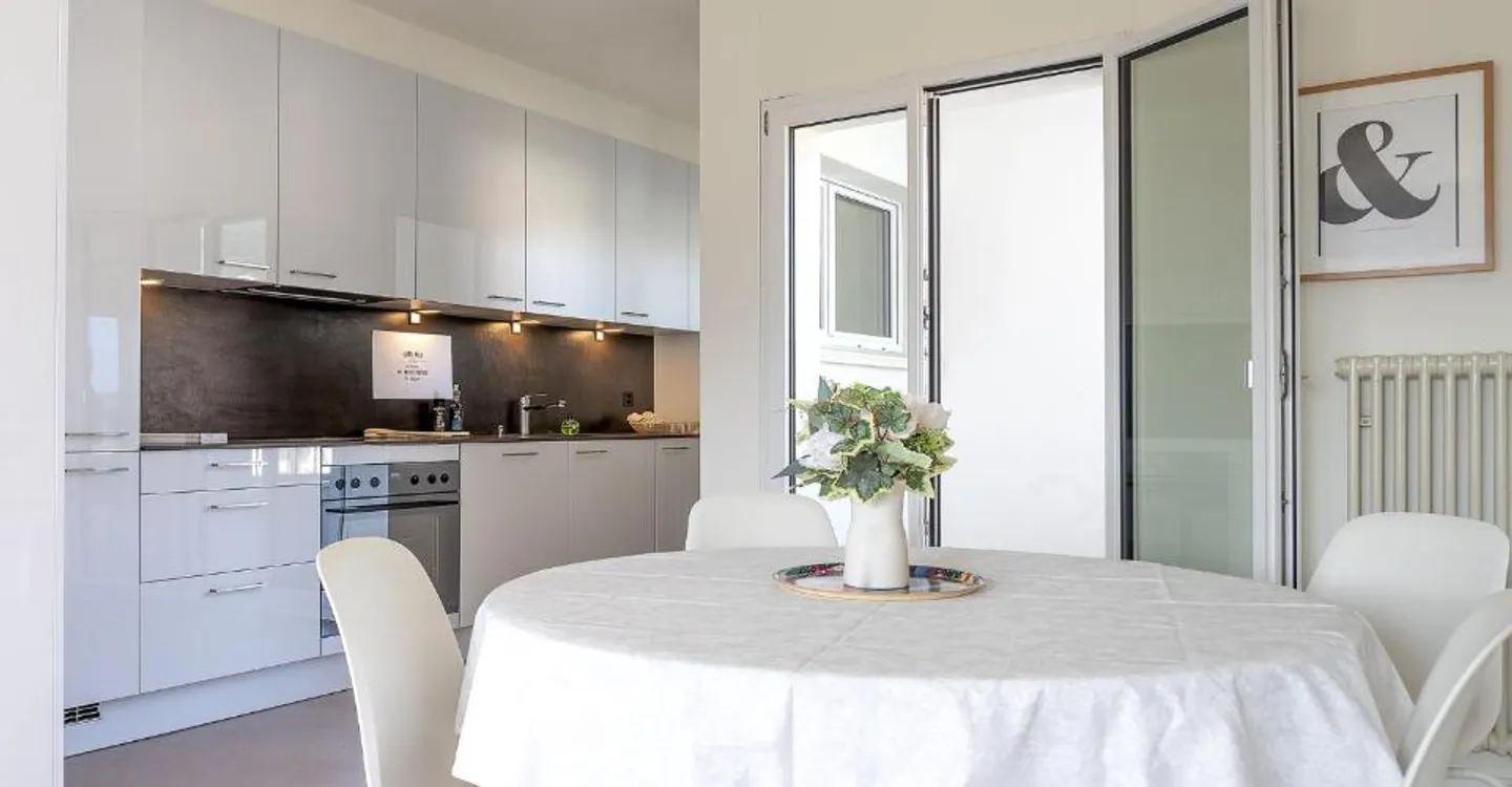 Caslano-Opposite the FLP station-We rent a renovated studio apartment - Photo 6 of 7