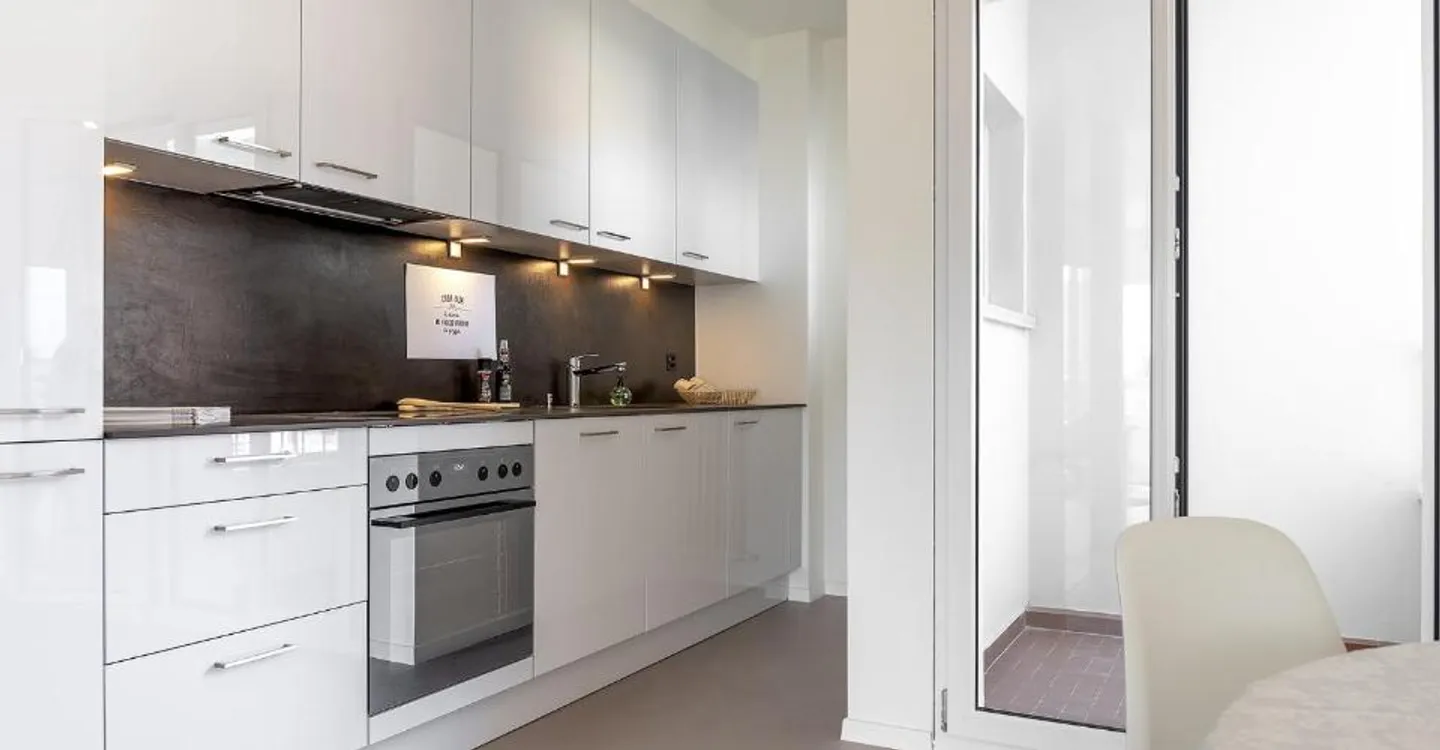 Caslano-Opposite the FLP station-We rent a renovated studio apartment - Photo 7 of 7