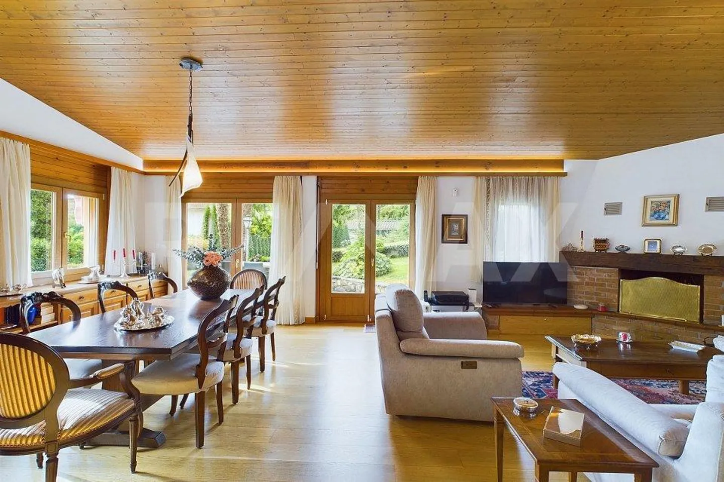 Una villa. Quattro modi di viverla. Anche residenza di vacanza. - Foto 5 di 13