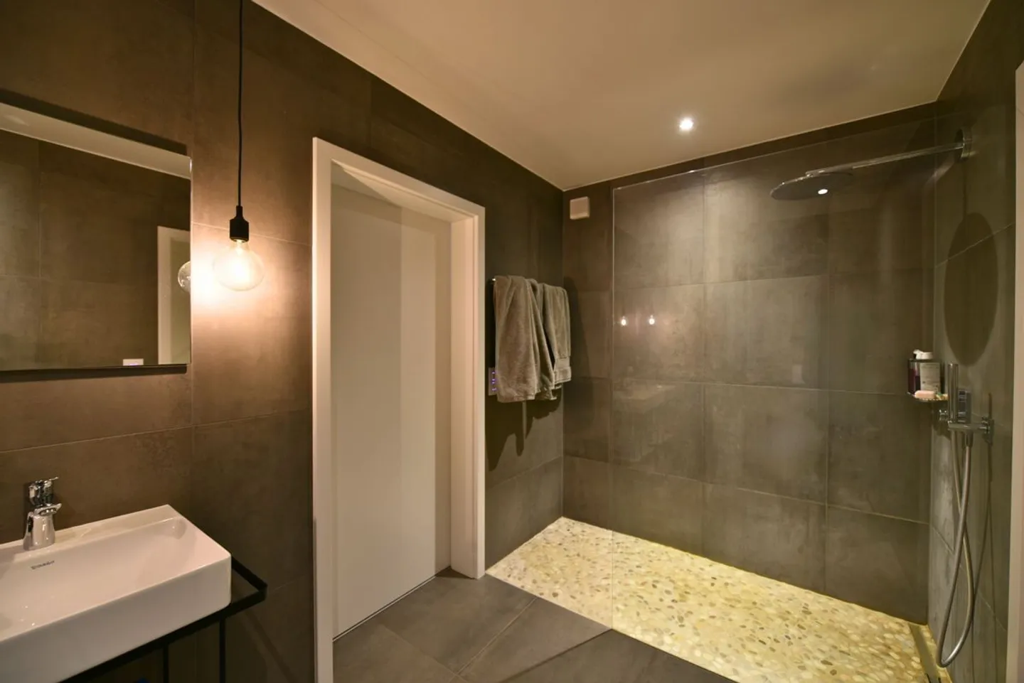 Villa Familiare Contemporanea - Foto 8 di 11