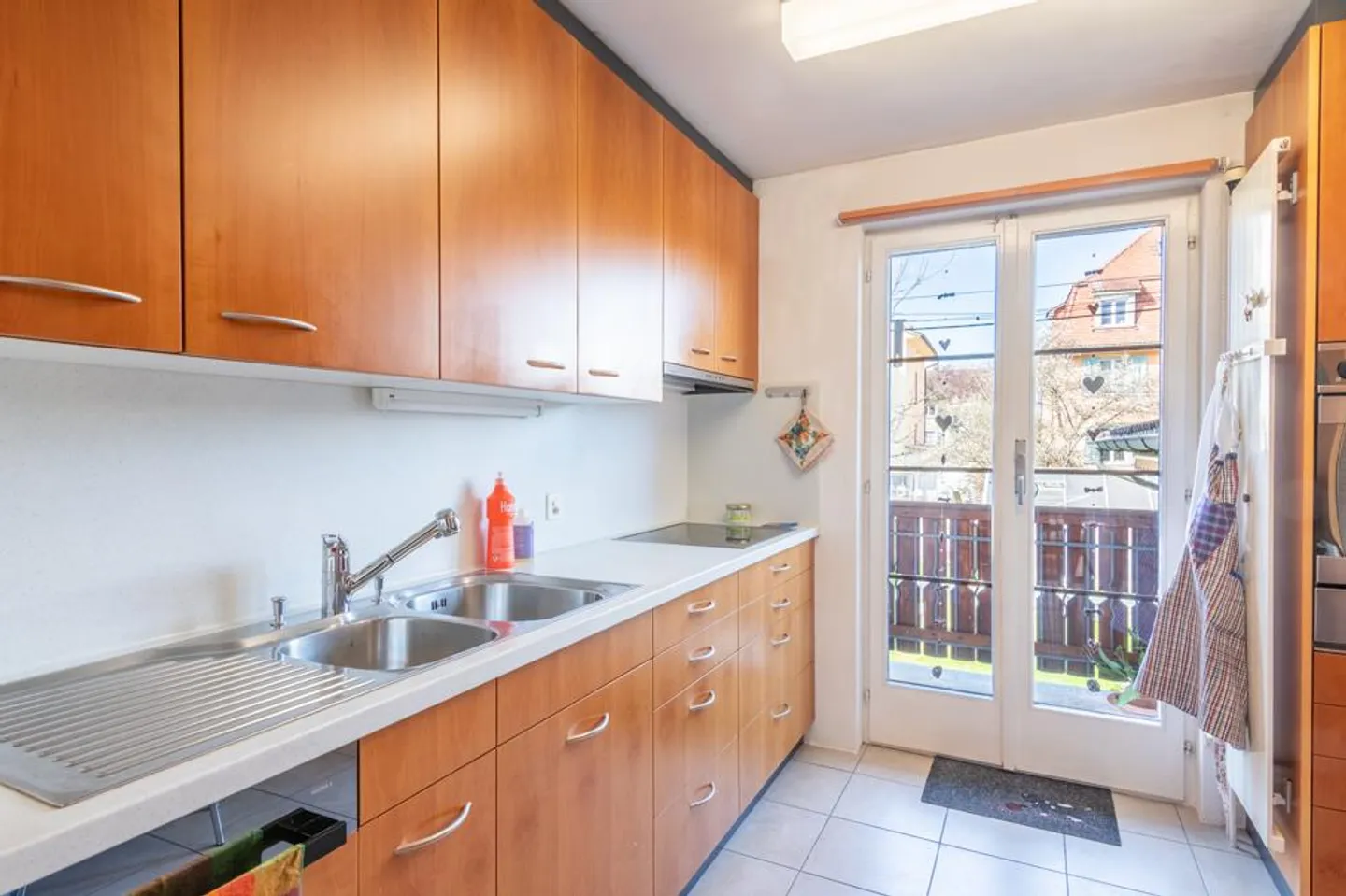 Casa bifamiliare in una posizione privilegiata - Foto 2 di 7