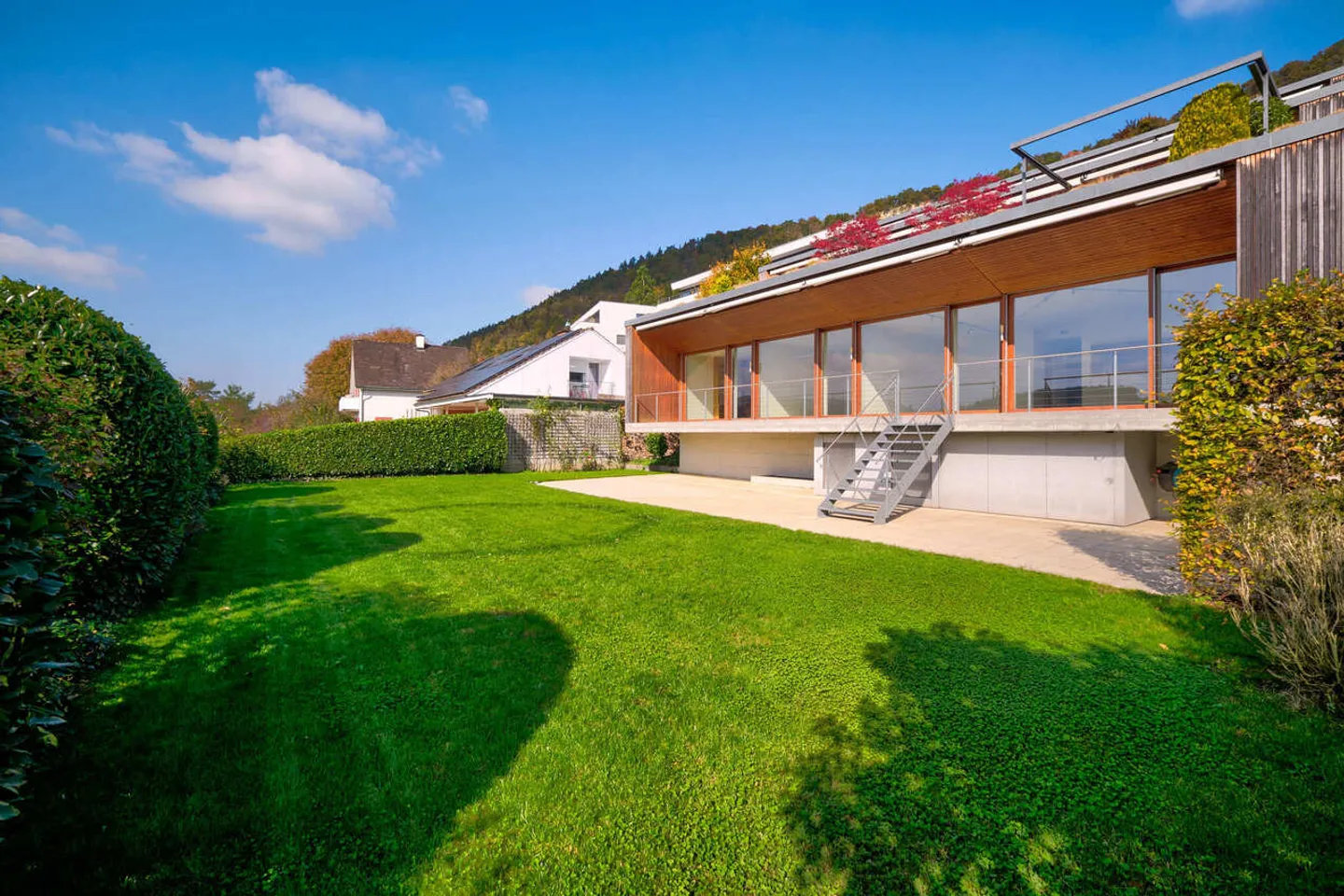 Exclusive living in a sun-drenched location - Photo 1 of 15