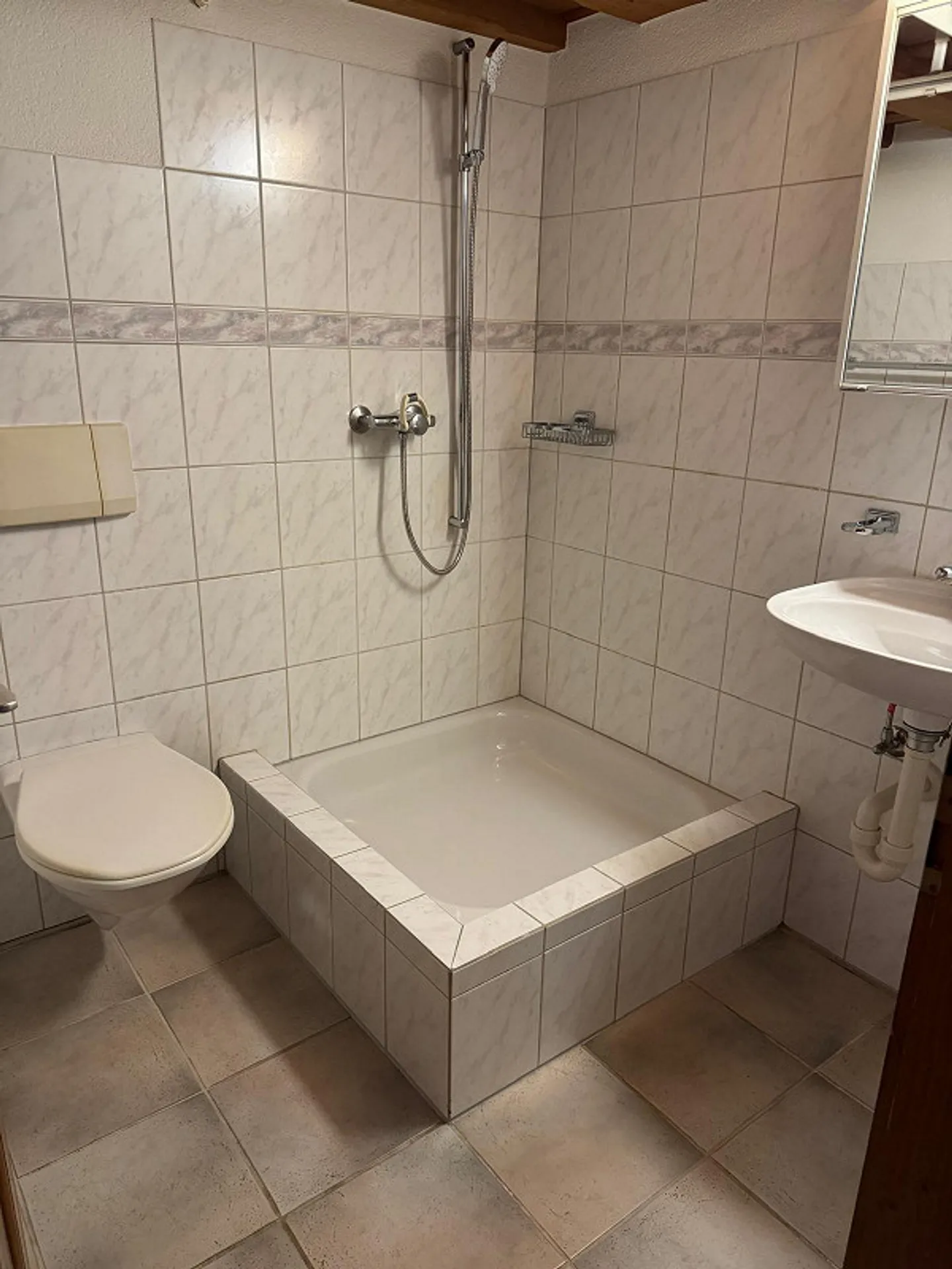 Appartamento attraente di 4,5 stanze - Foto 9 di 11