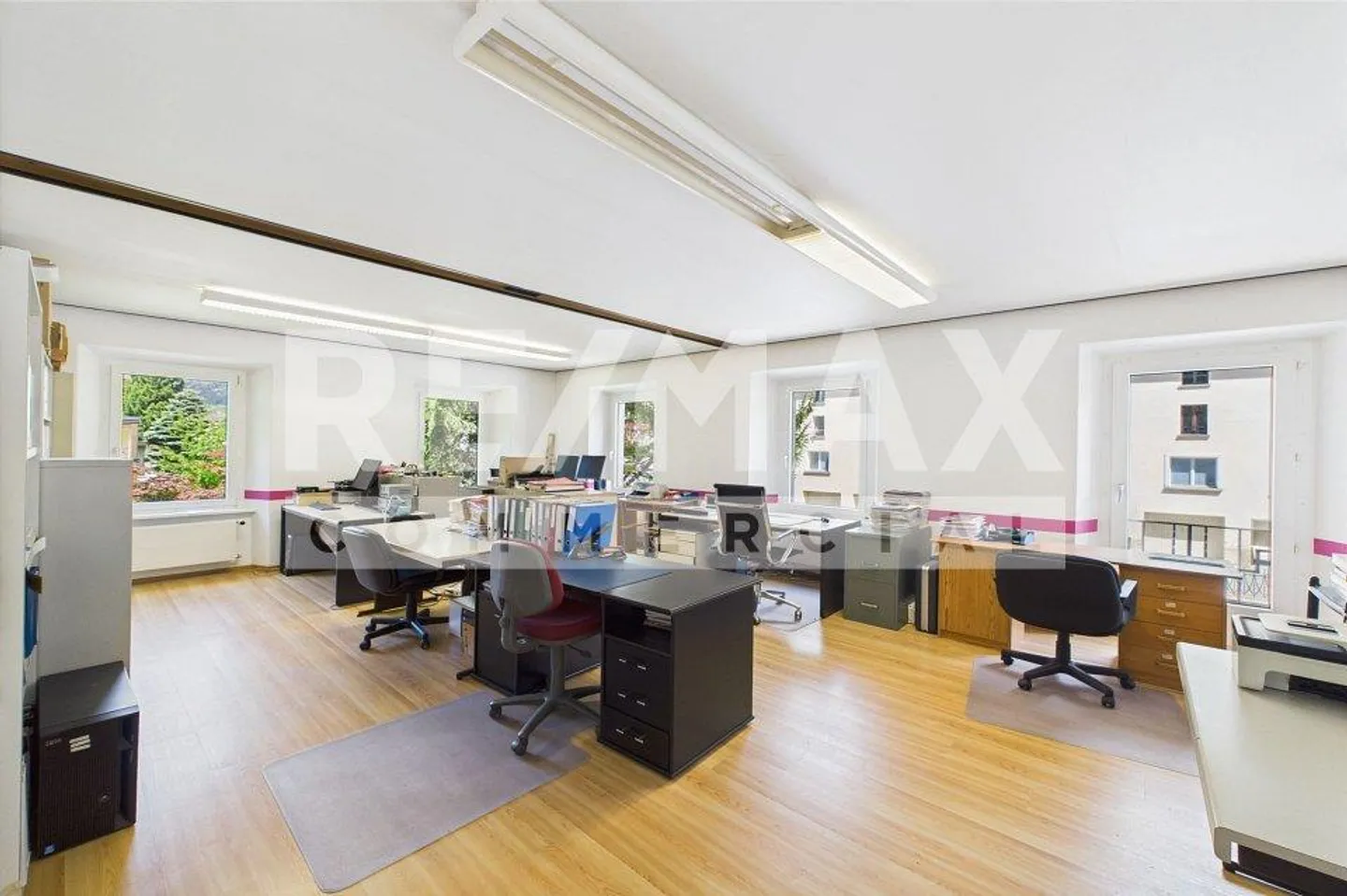 Eleganz in zentraler Lage - Historische Villa mit Büros - Foto 11 von 13