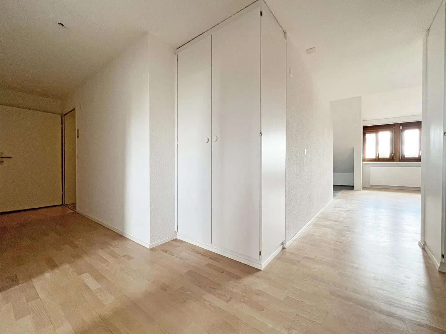 3.5-room attic apartment with gallery in Bülach - Photo 5 of 12