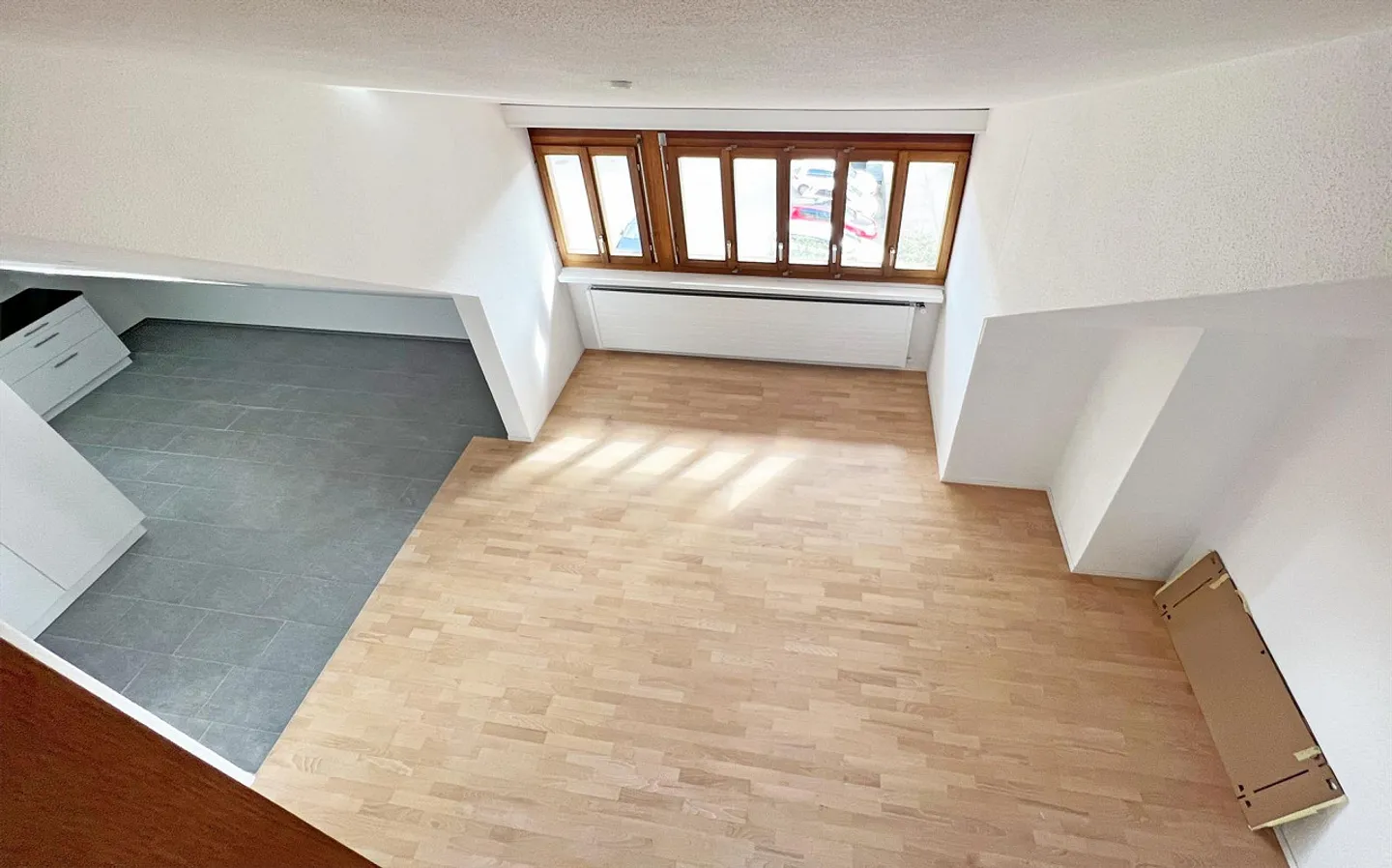 3.5-room attic apartment with gallery in Bülach - Photo 9 of 12