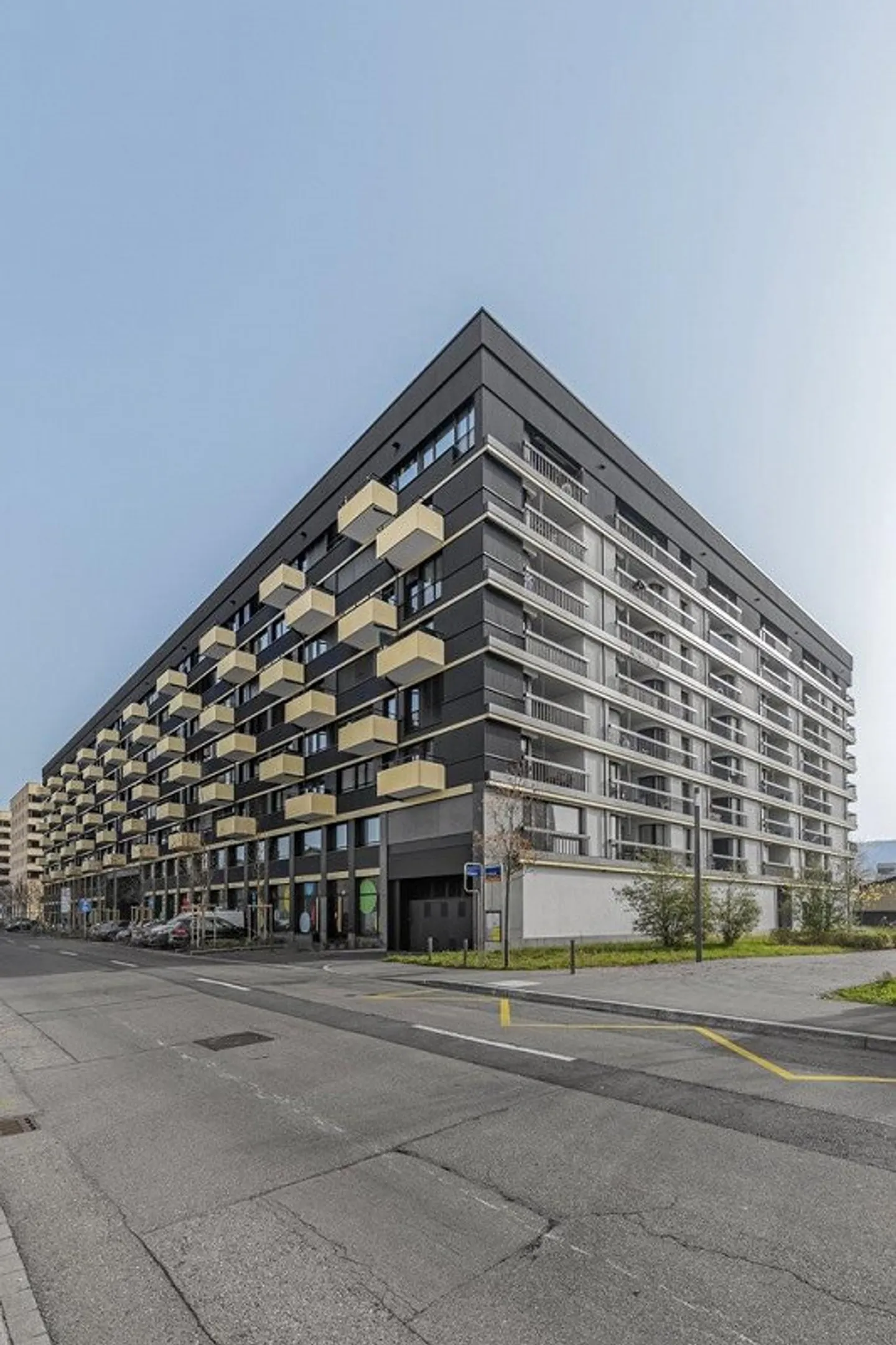 Exklusiv Wohnen mit Rooftop-Pool - Foto 1 von 10