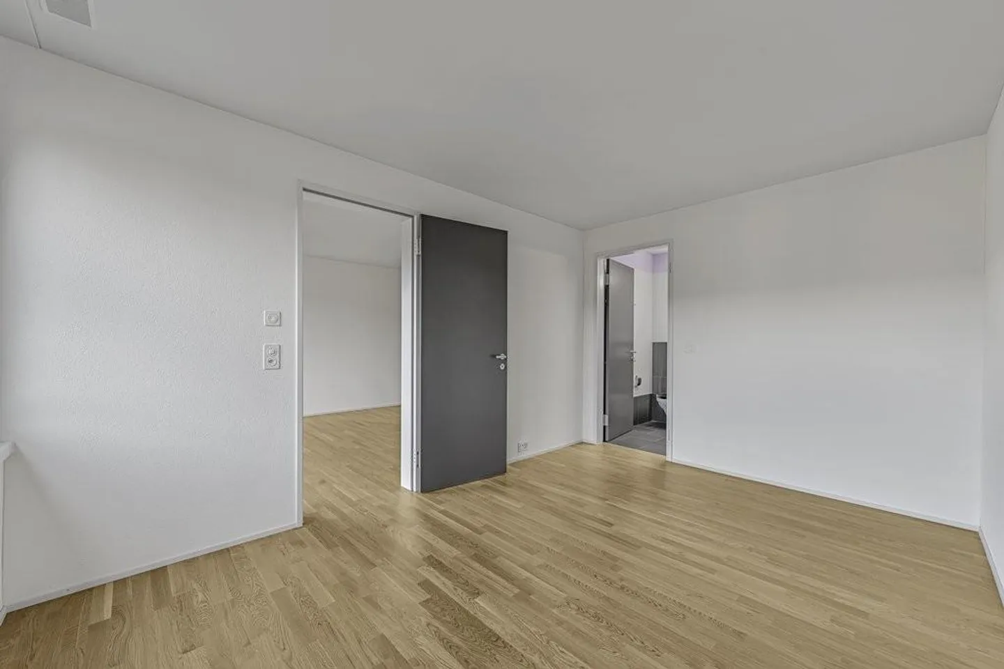 Exklusiv Wohnen mit Rooftop-Pool - Foto 6 von 10