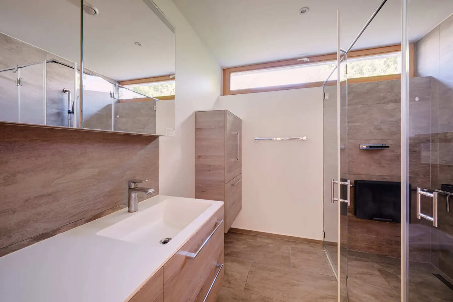 Exclusive living in a sun-drenched location - Photo 13 of 15