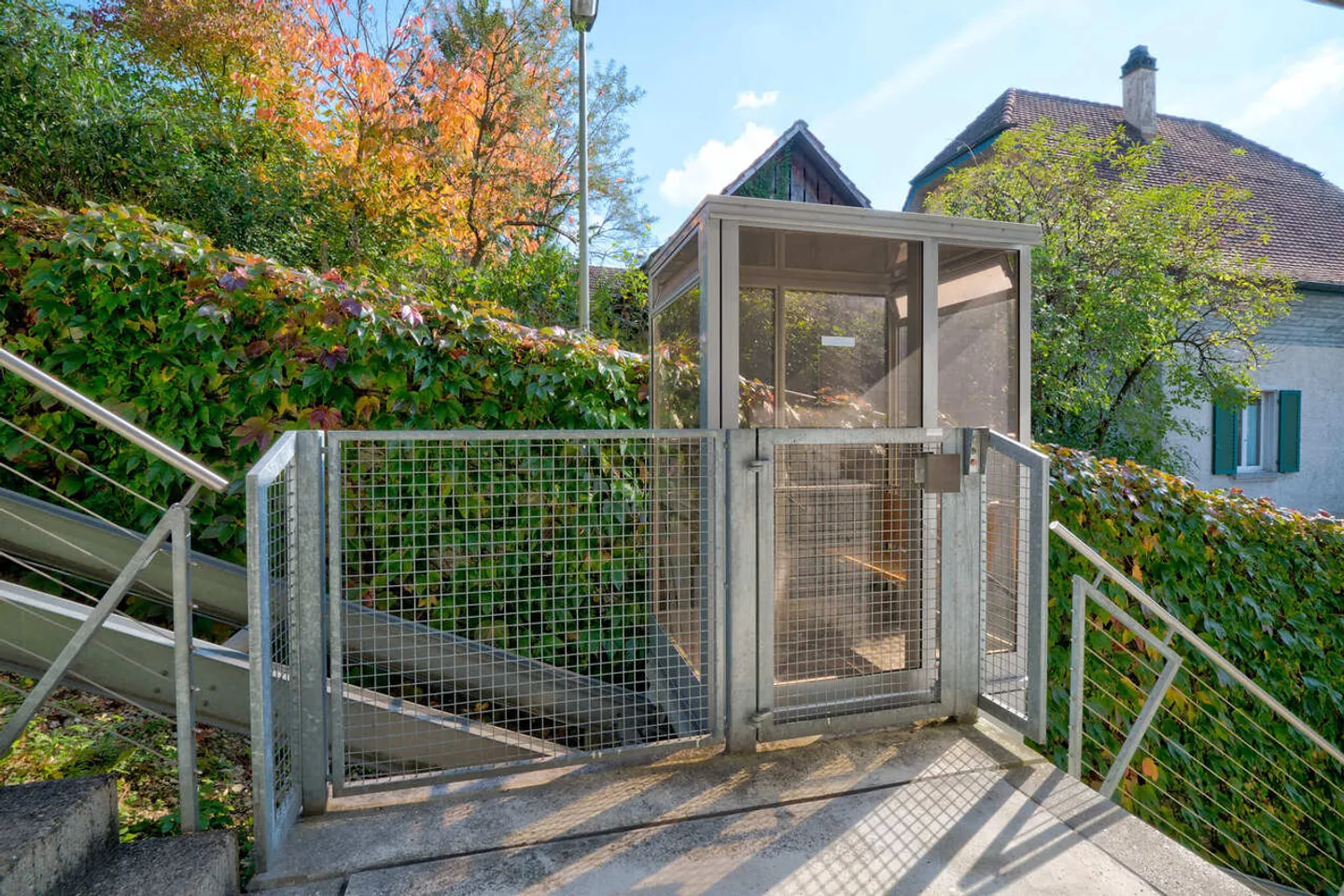 Exclusive living in a sun-drenched location - Photo 14 of 15