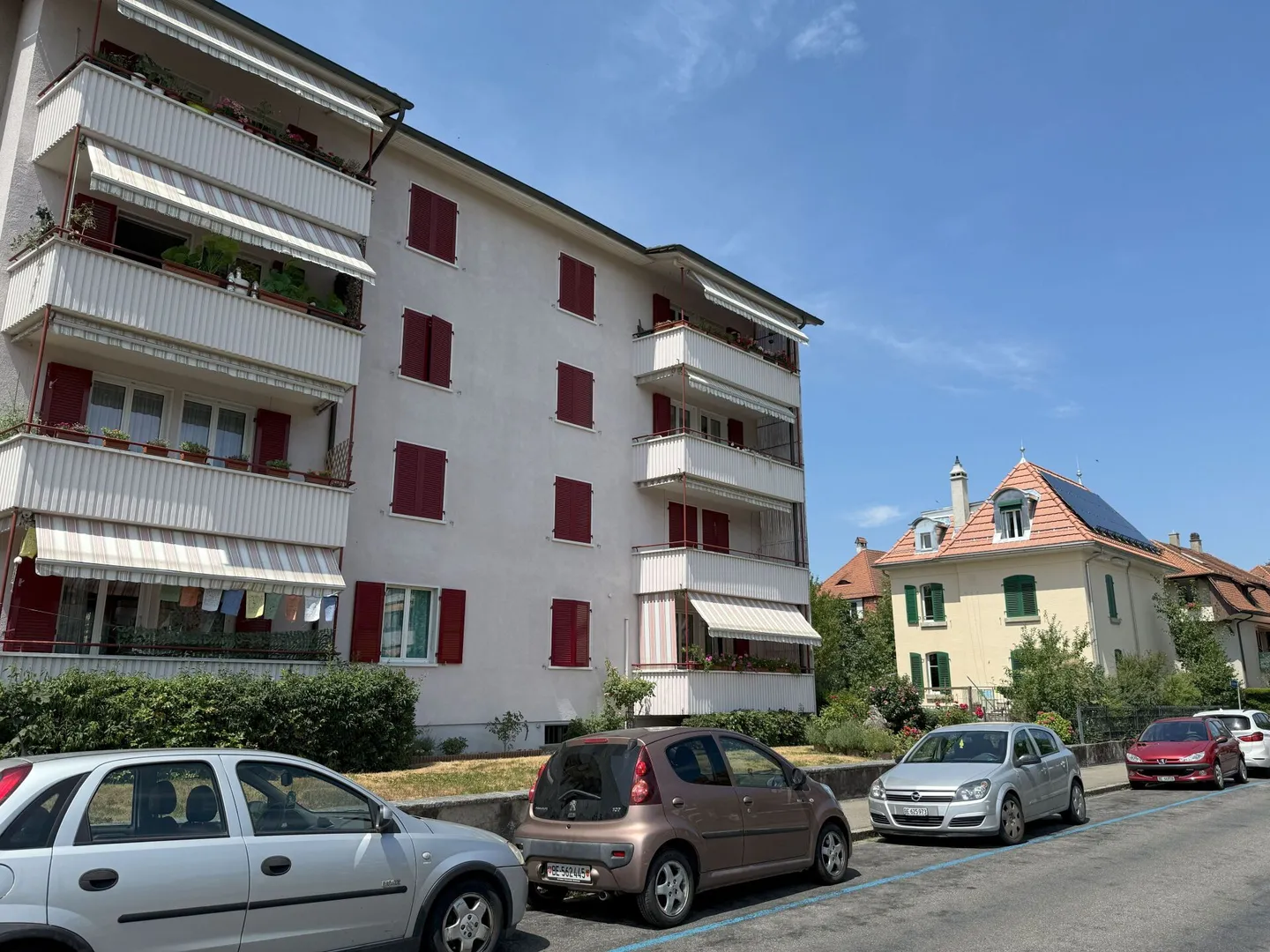 Living in Bern in a very beautiful, sunny and quiet neighborhood with plenty of greenery - Photo 2 of 18