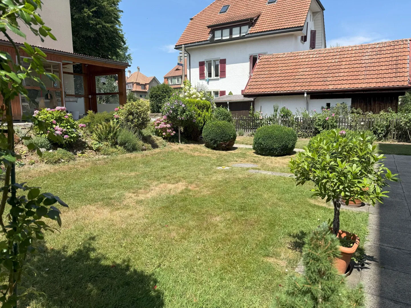 Living in Bern in a very beautiful, sunny and quiet neighborhood with plenty of greenery - Photo 4 of 18