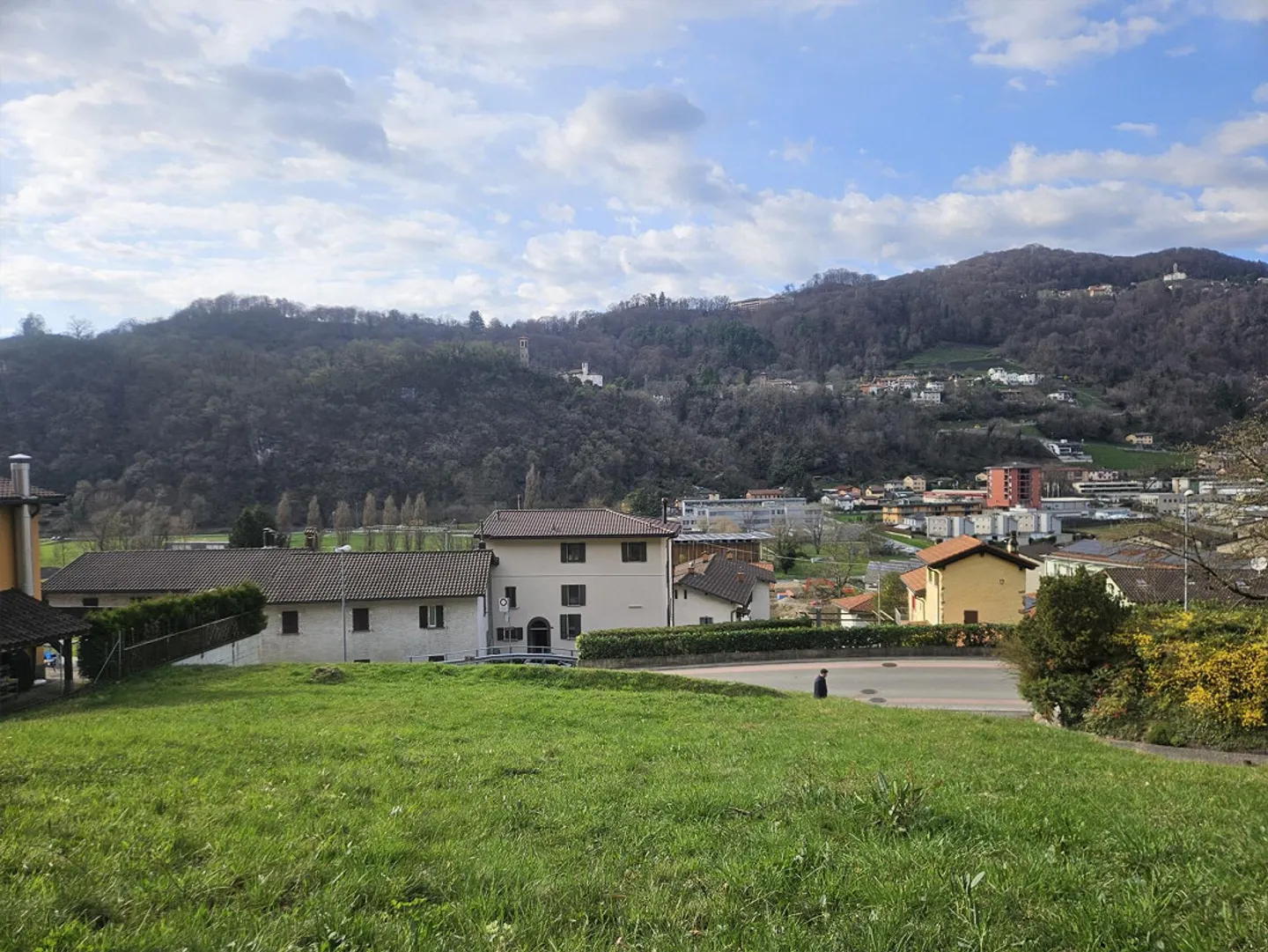 TERRAIN CONSTRUCTIBLE DE 1000 M² AVEC VUE OUVERTE À BARBENGO - Photo 4 sur 5