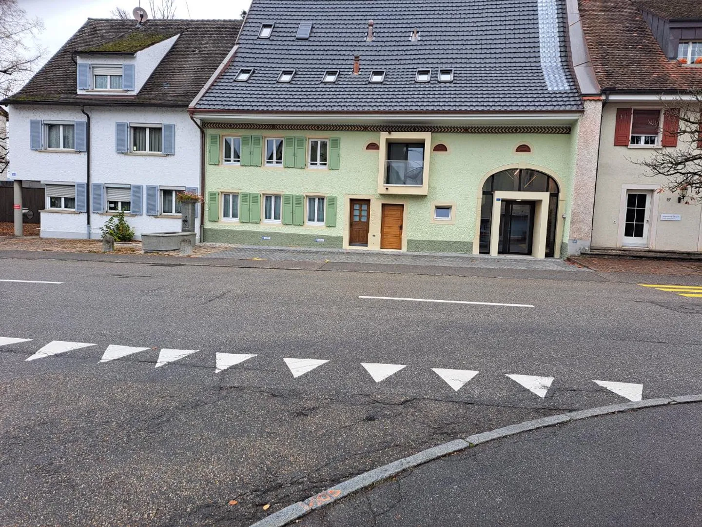 2.5 Room Apartment - Photo 1 of 5