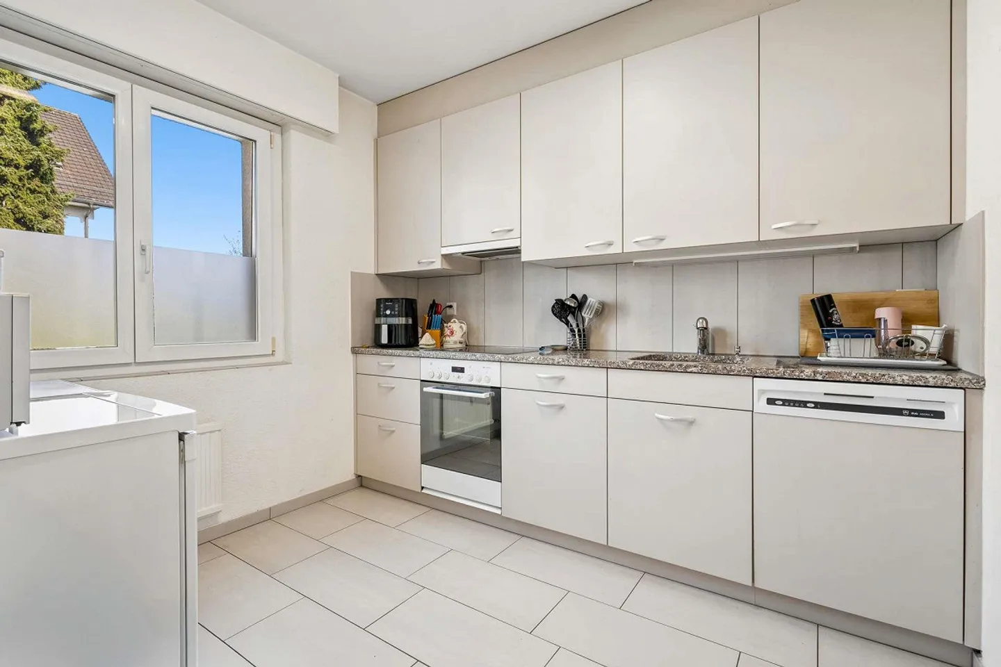 Helle 4.5 Zimmerwohnung - Foto 4 von 14