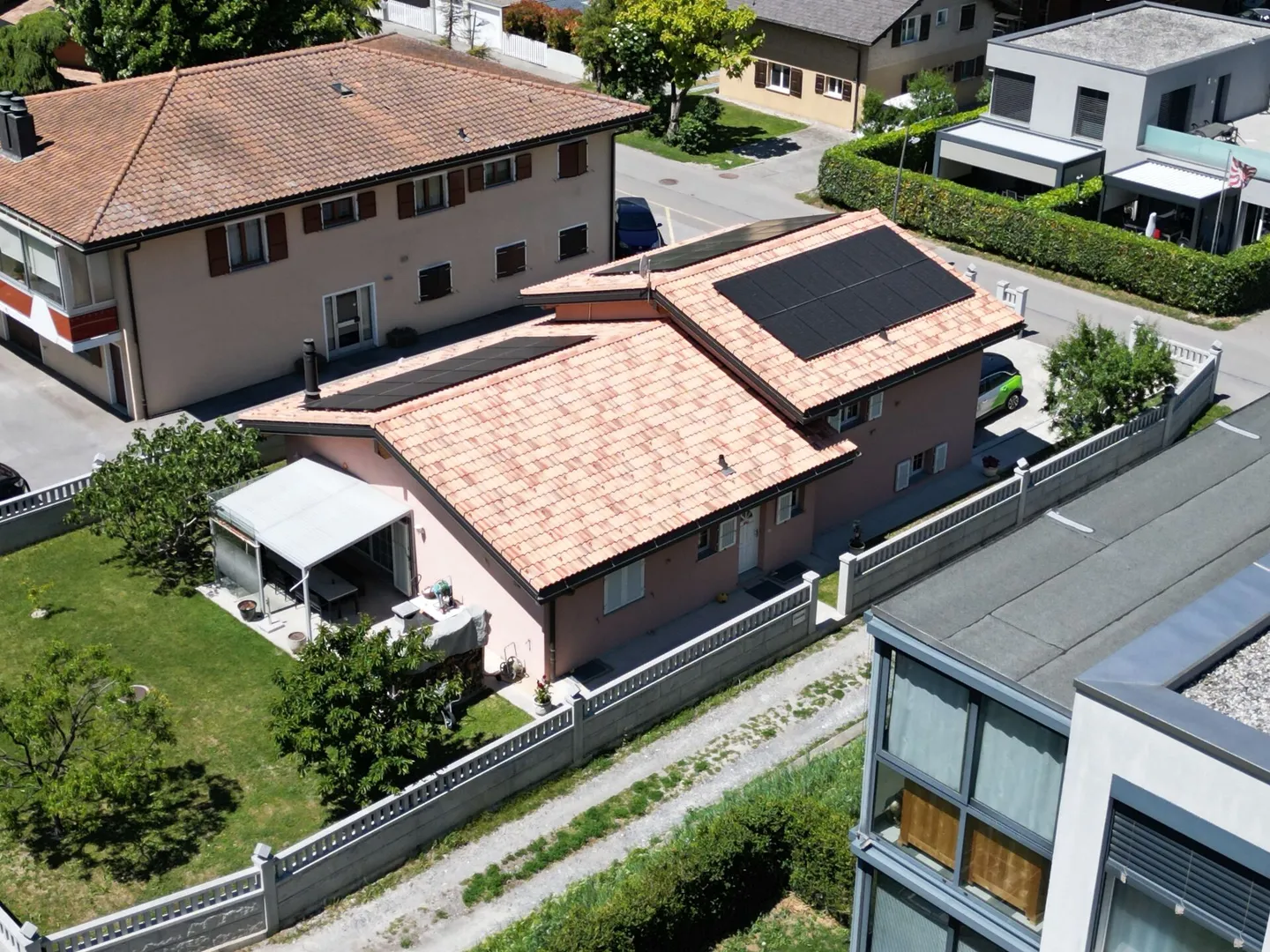 Einzelvilla mit 5,5 Zimmern in Saxon mit fast 500 m² Außenbereich - Foto 1 von 3