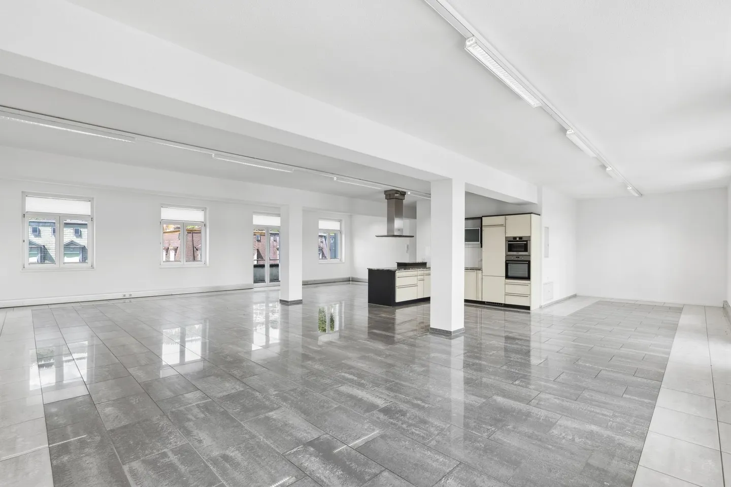 Appartement Loft Stylé avec Vue - Photo 1 sur 6