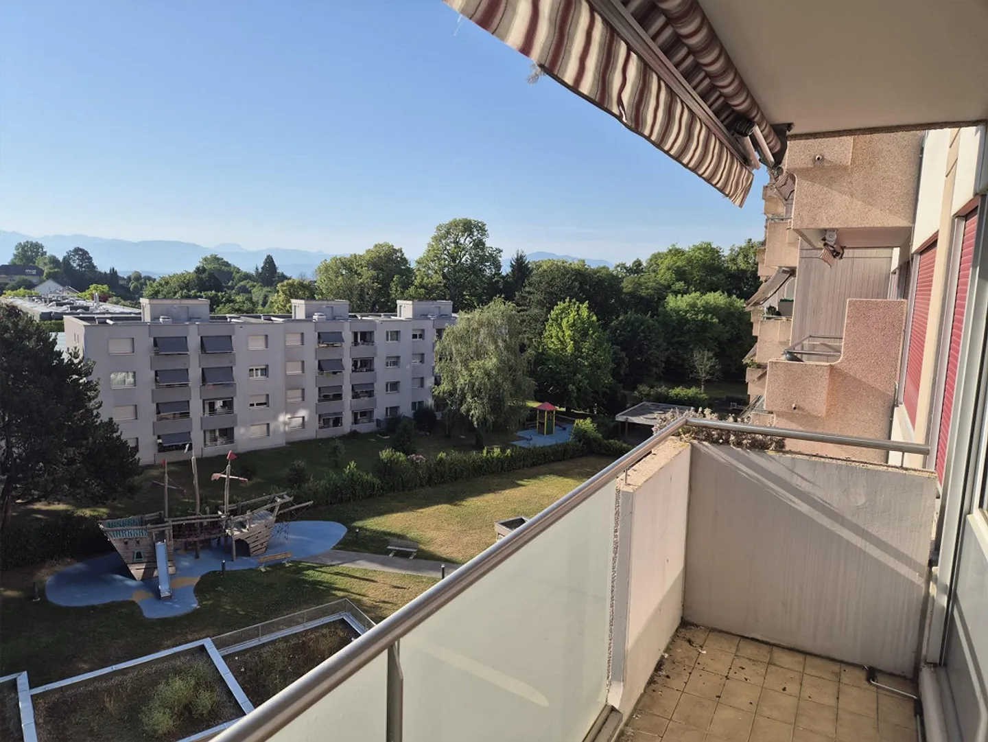 geräumige 5,5-Zimmer-Wohnung mit Aussicht in Nyon - Foto 1 von 10