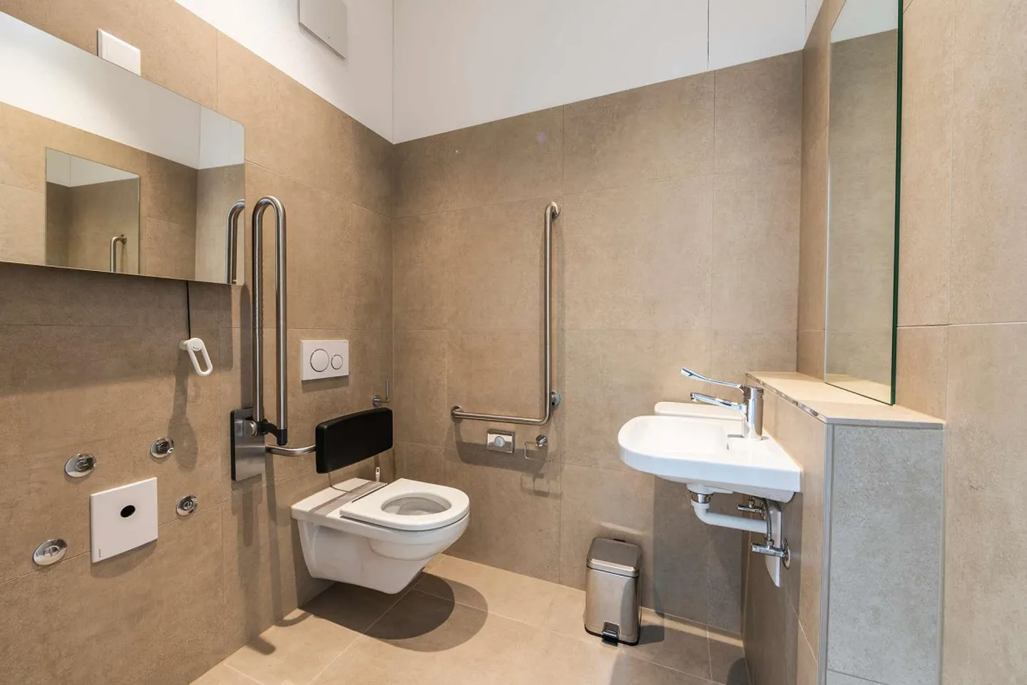 Plus d'espace pour vos idées – Espace commercial à Frauenfeld avec potentiel - Photo 10 sur 14
