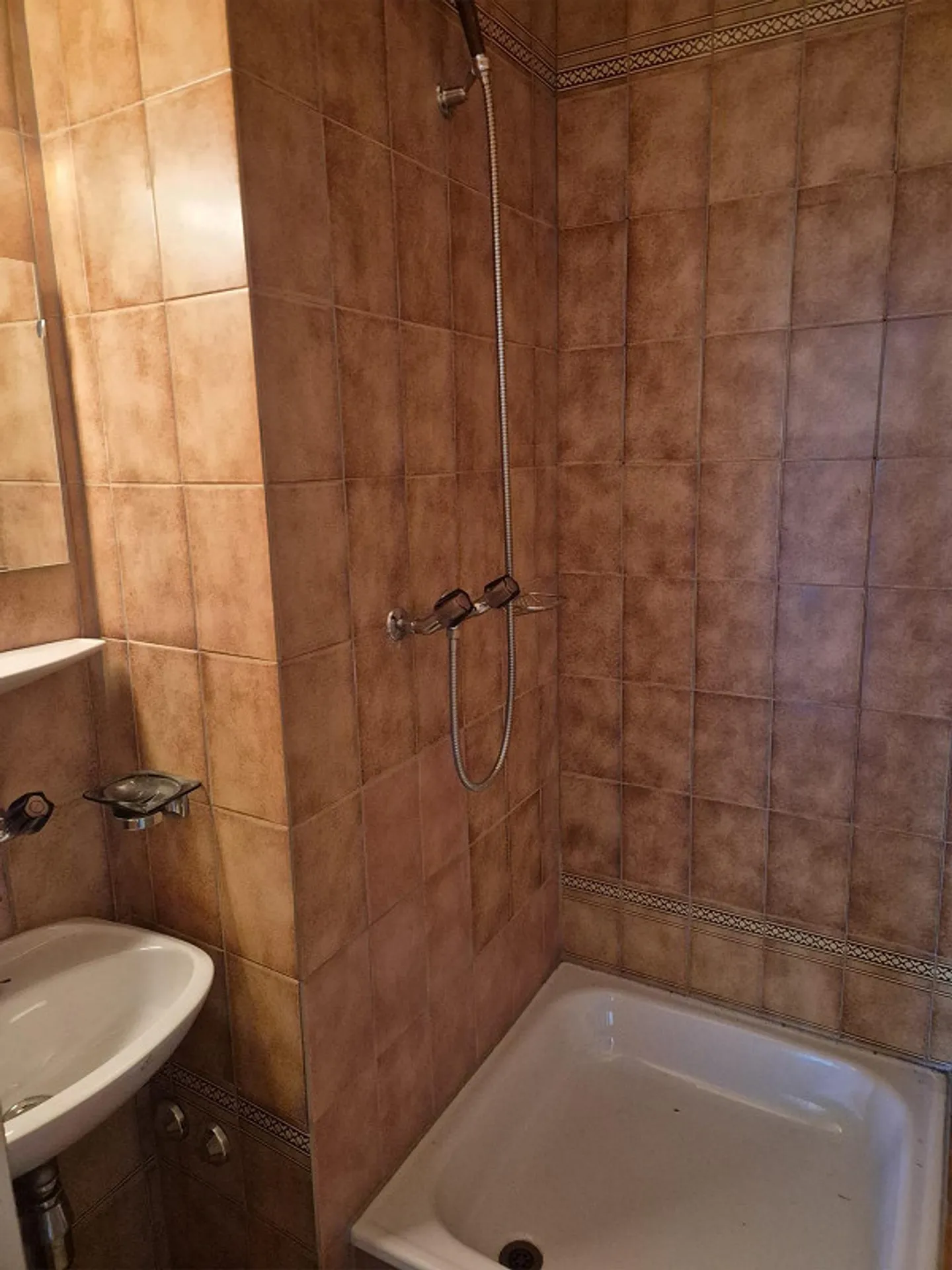 geräumige 5,5-Zimmer-Wohnung mit Aussicht in Nyon - Foto 9 von 10