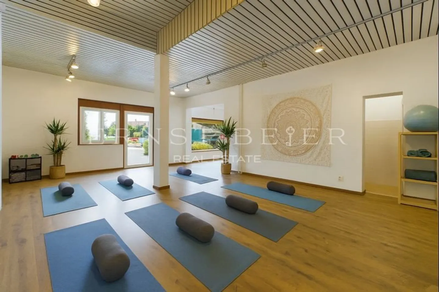 Commercial Arcade with Showcases - Photo 1 of 13