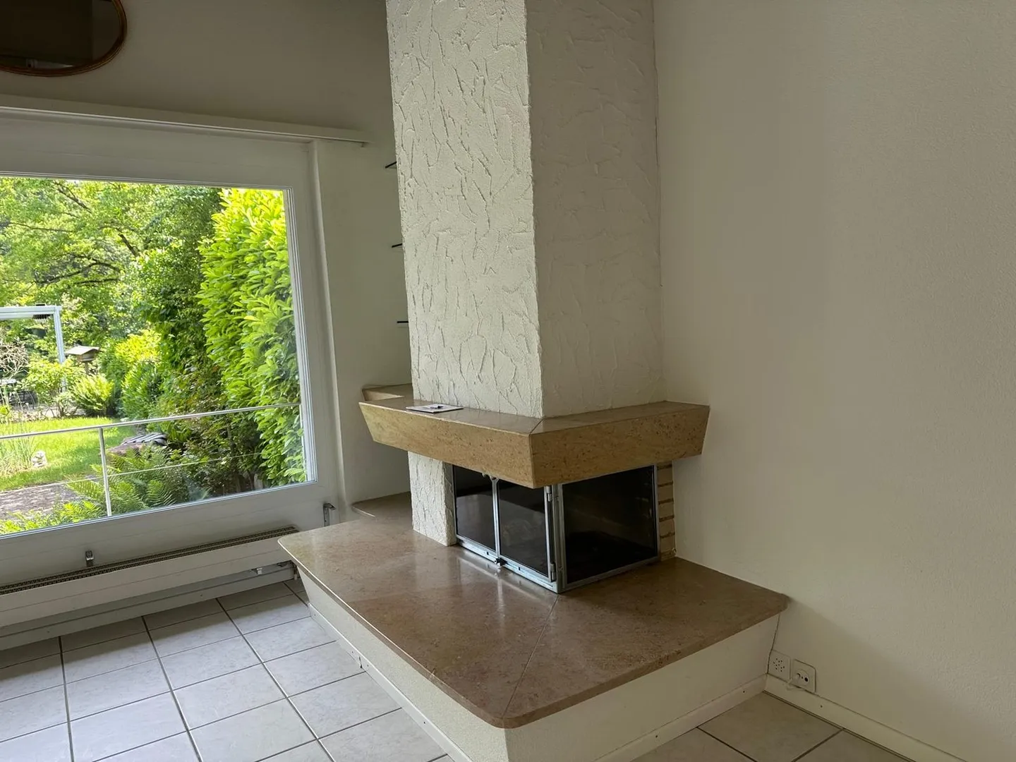 Charming single-family house with idyllic garden and stunning view - Photo 9 of 14