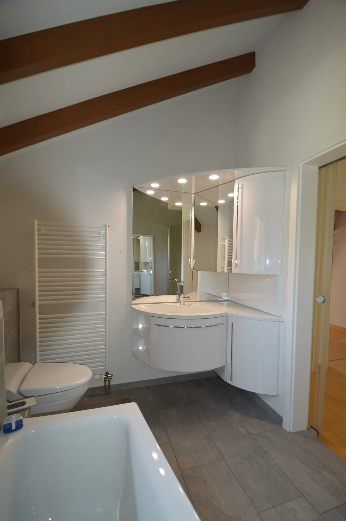 Charming single-family house with idyllic garden and stunning view - Photo 14 of 14