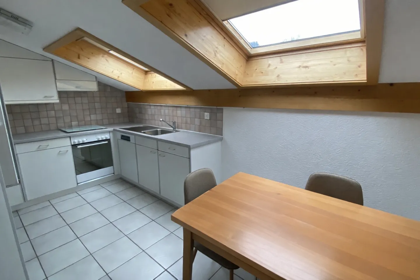 3.5 Room Apartment - Photo 3 of 6