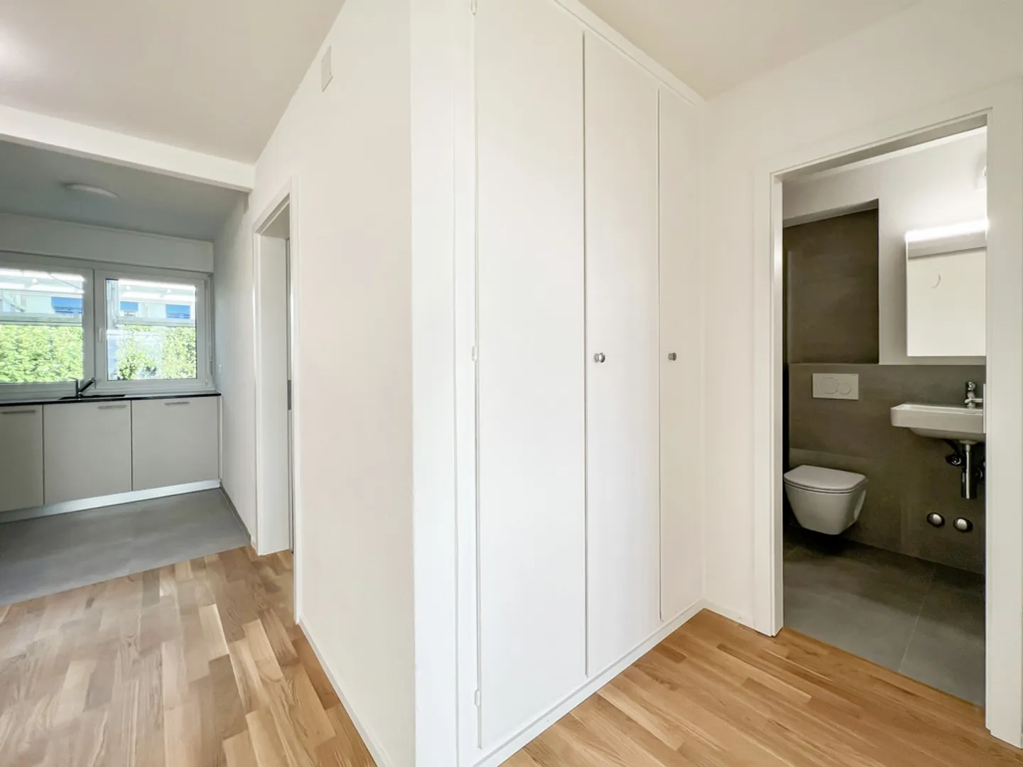 Appartamento moderno di 3,5 locali al 1° piano - Foto 3 di 8