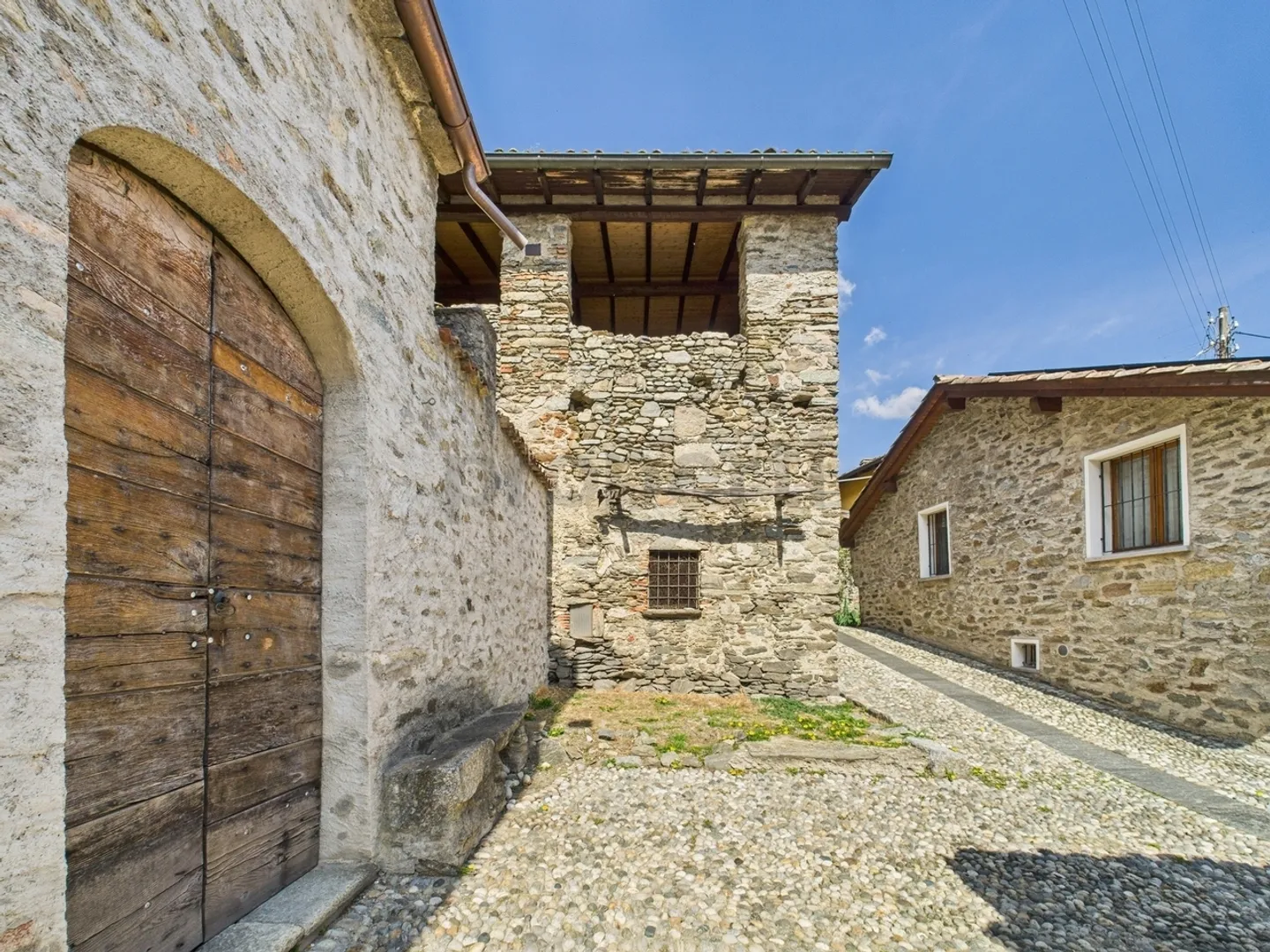 Rustico da ristrutturare nel cuore di Torricella/Taverne  Ottimo investimento - Foto 1 di 9