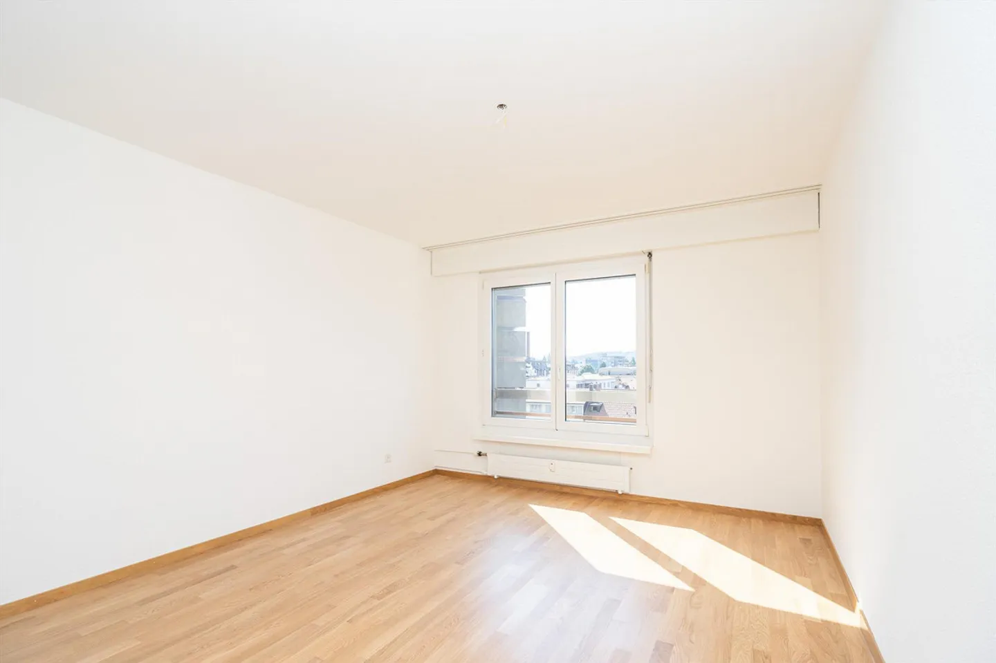 Appartamento moderno con vista sulla città - Foto 4 di 6