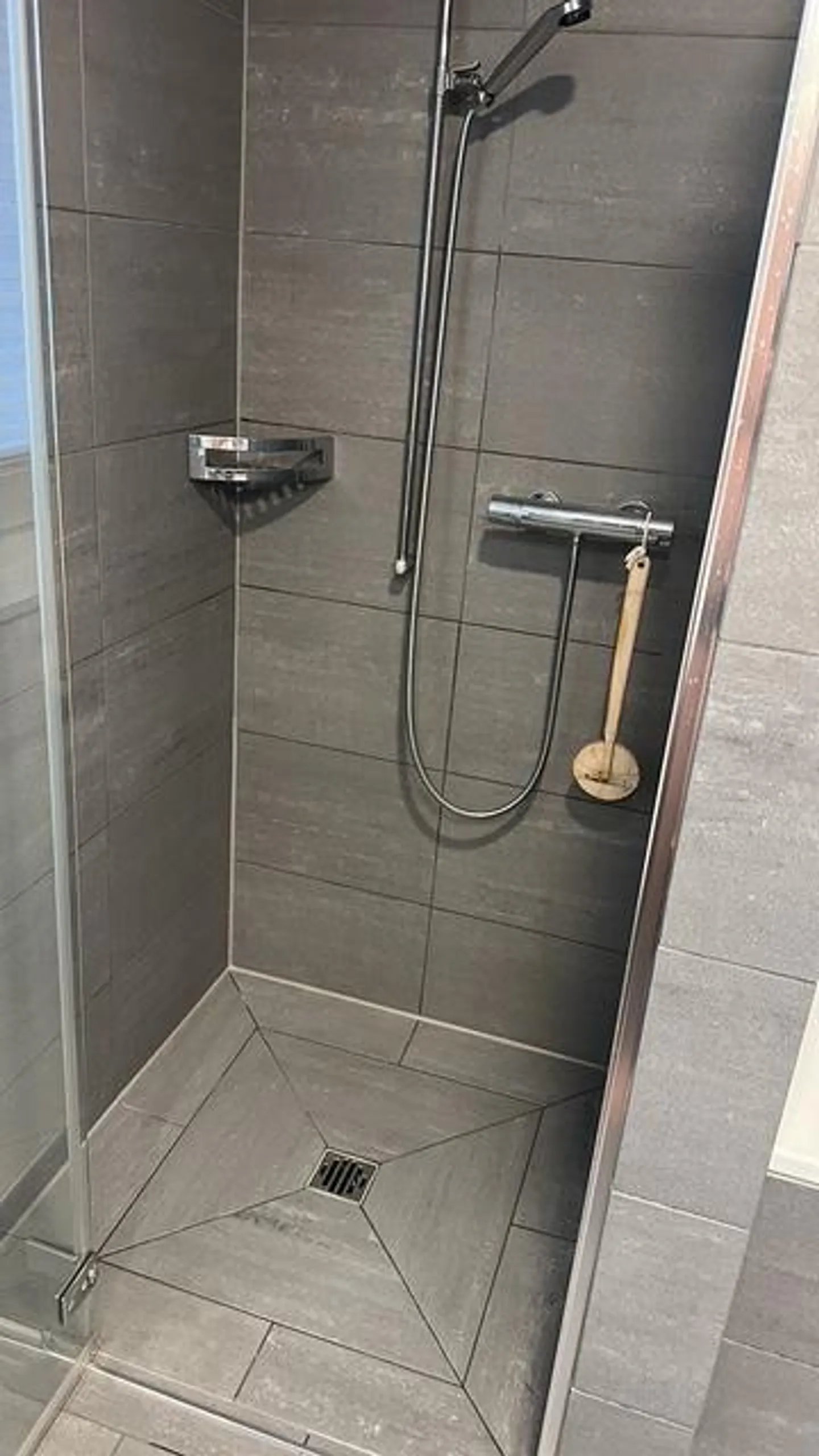 Looking for a new tenant for a modern 4.5-room apartment with a view - Photo 11 of 15