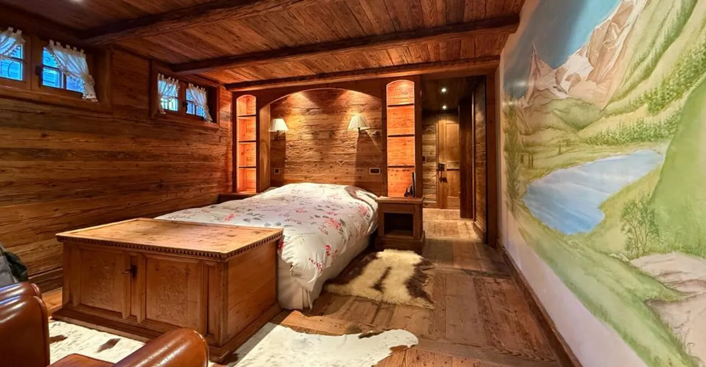 Luxury Chalet 6.5 Rooms + Independent Mazot - Crans-Montana - Photo 6 of 13