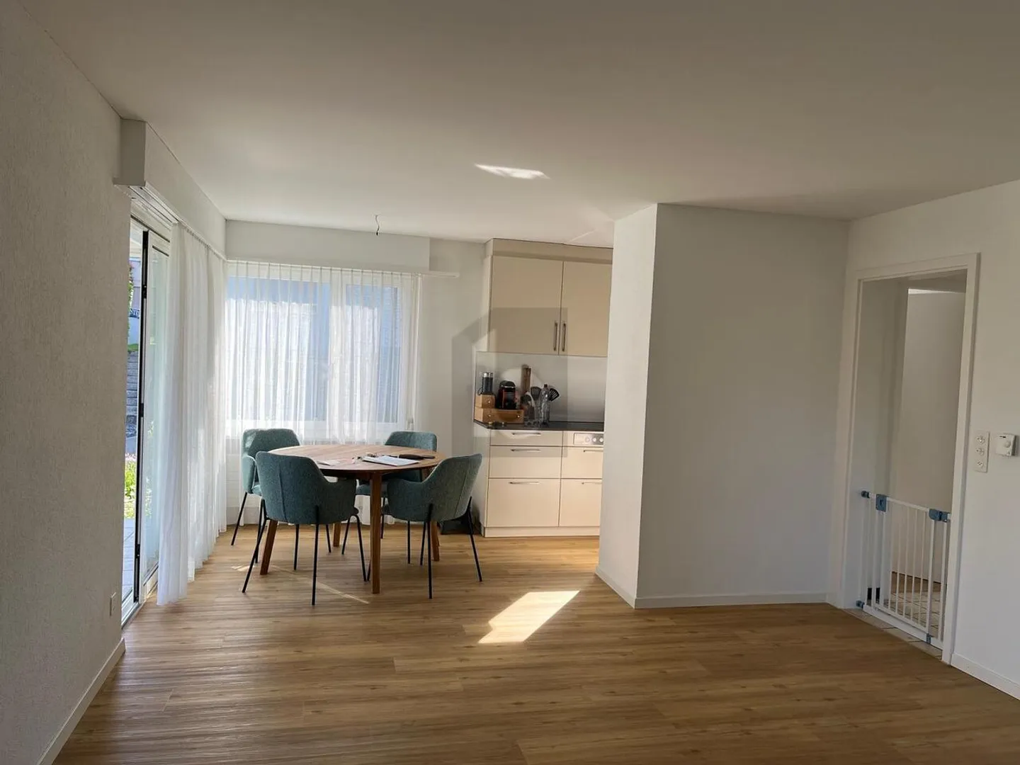 RUHIG UND FAMILIENFREUNDLICH MIT WINTERGARTEN - Foto 2 von 6