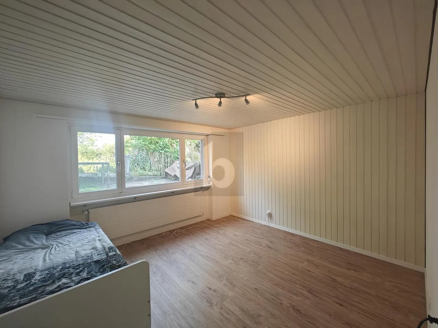 RUHIG UND FAMILIENFREUNDLICH MIT WINTERGARTEN - Foto 4 von 6