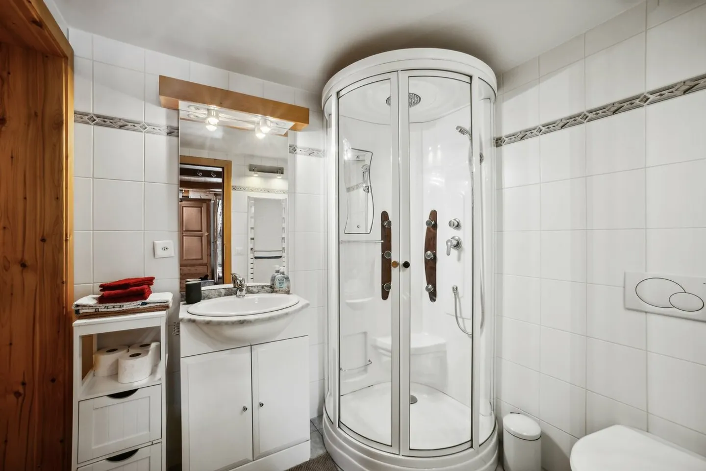 Ferme du XVIIe siècle rénovée au coeur de la Vallée de Joux - Photo 18 sur 23