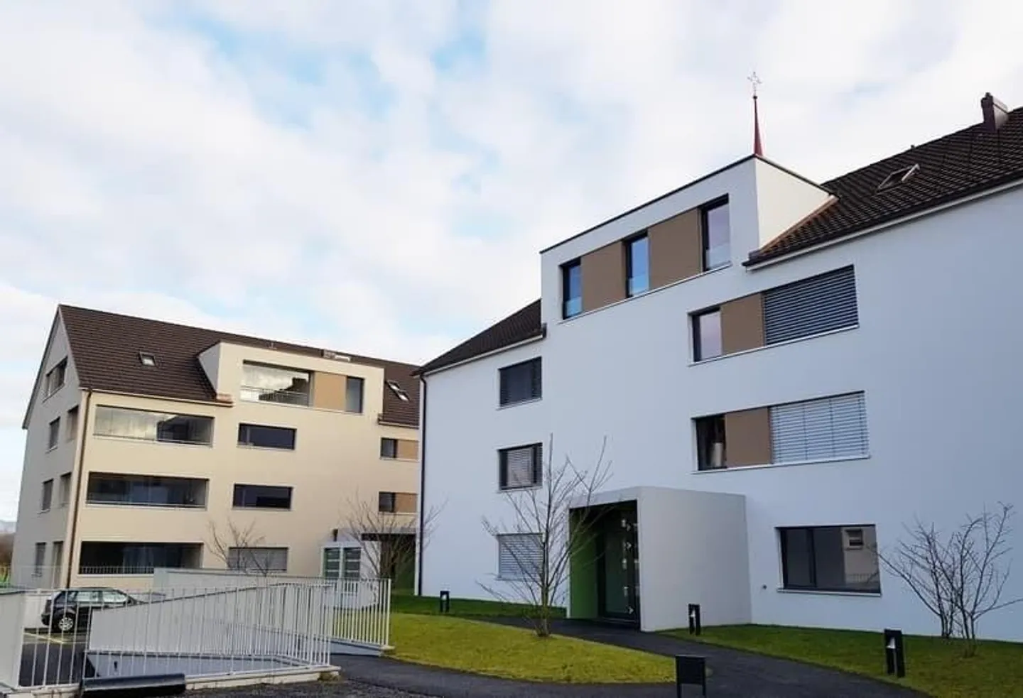 Moderne und grosszügige 3.5 Zimmerwohnung - Foto 2 von 11