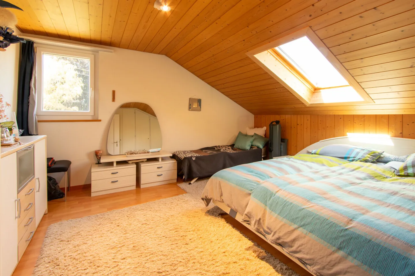Charming 3.5-room apartment with lake view in Meyriez - Photo 2 of 14