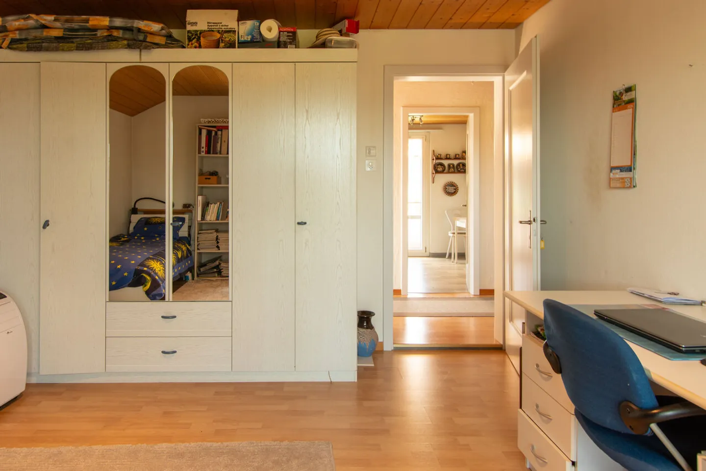 Charming 3.5-room apartment with lake view in Meyriez - Photo 3 of 14