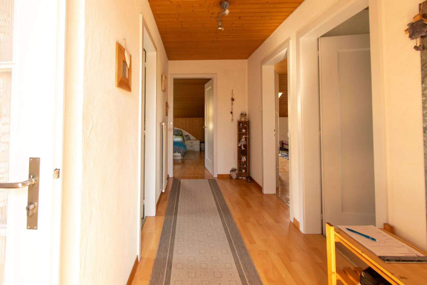 Charming 3.5-room apartment with lake view in Meyriez - Photo 4 of 14