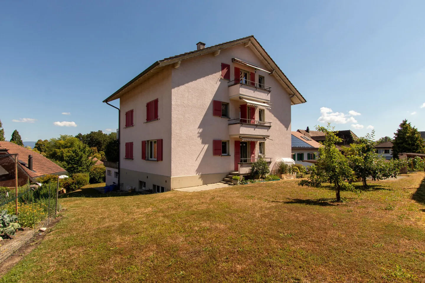 Charming 3.5-room apartment with lake view in Meyriez - Photo 11 of 14