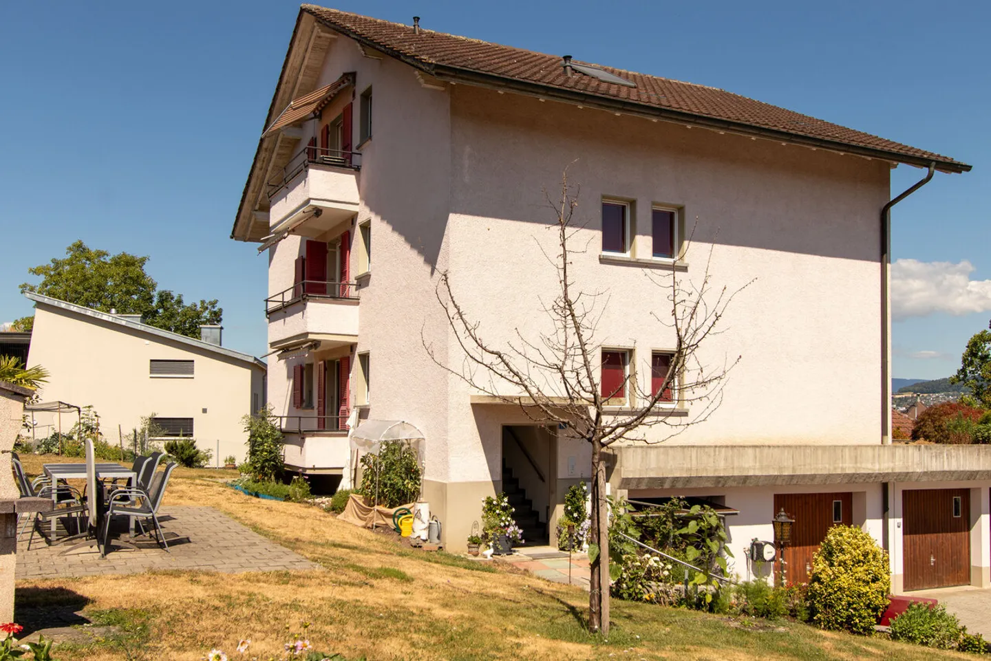 Charming 3.5-room apartment with lake view in Meyriez - Photo 12 of 14