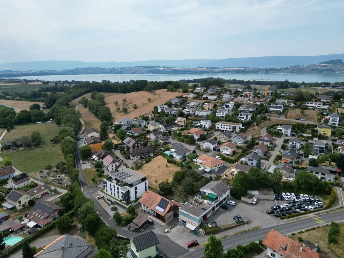 Multi-family house with building land in an attractive location - Photo 7 of 8