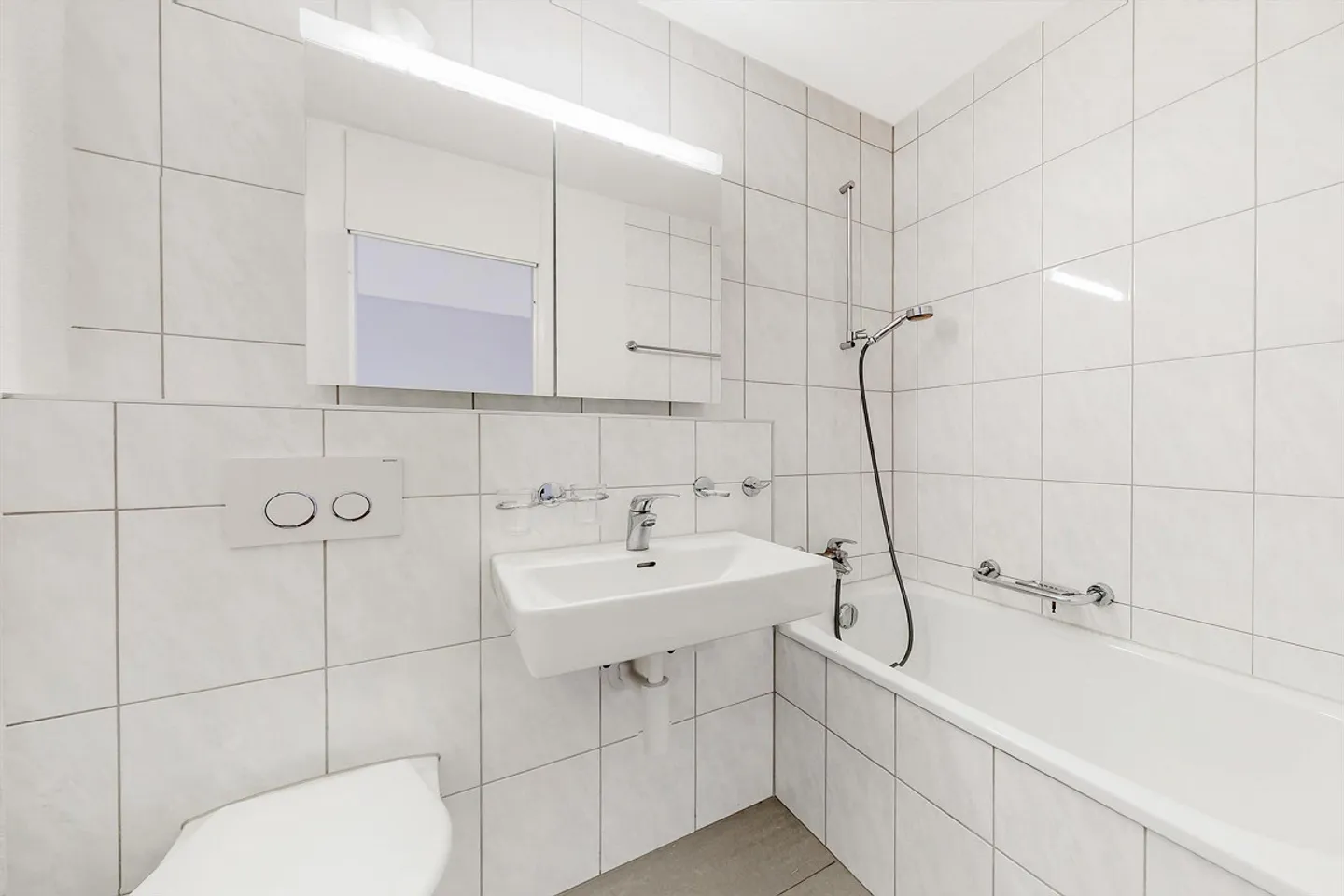 Your new home in the east of the city - Photo 3 of 6