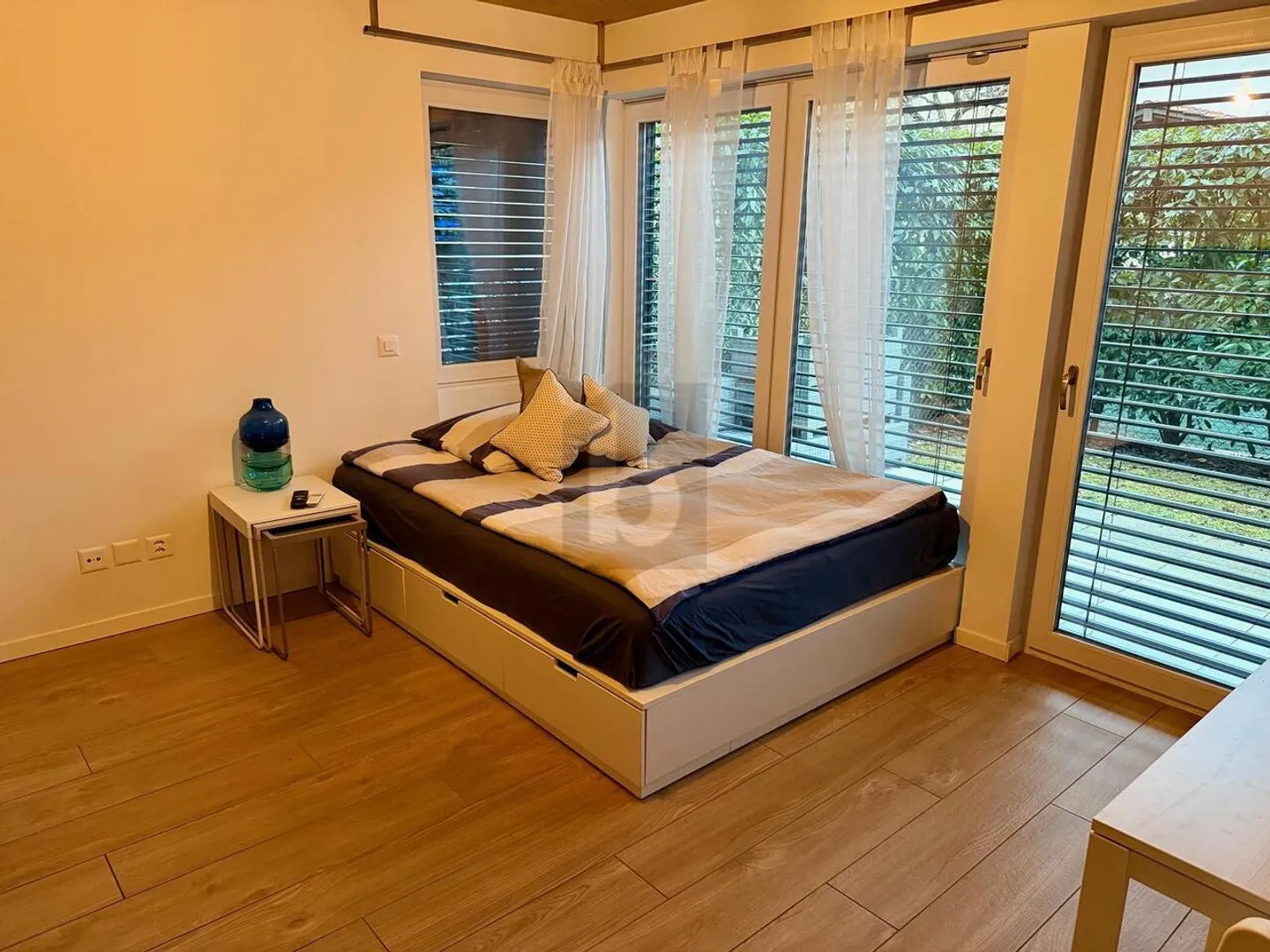 Modernes Studio mit privatem Garten - Foto 4 von 6