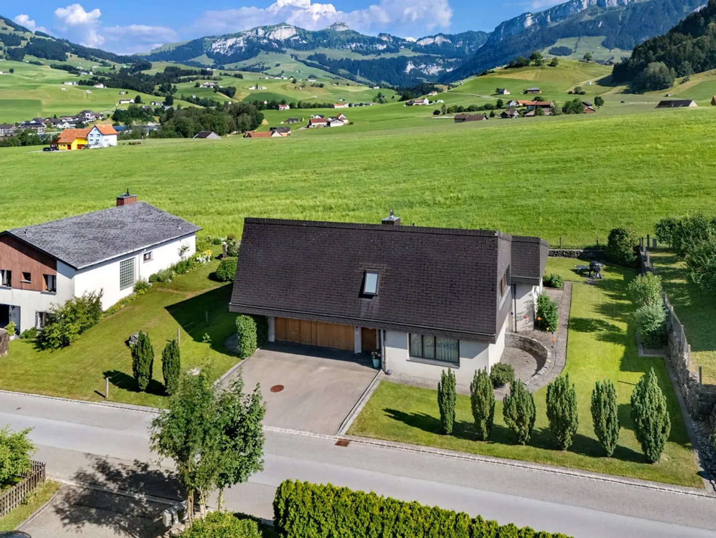 Familienhaus mit atemberaubender Aussicht - Foto 2 von 30