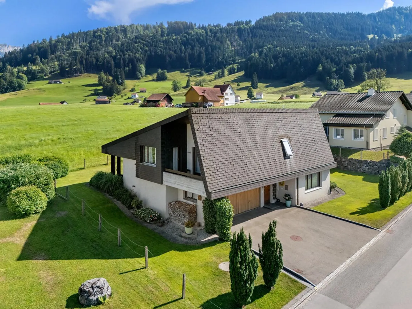 Familienhaus mit atemberaubender Aussicht - Foto 3 von 30