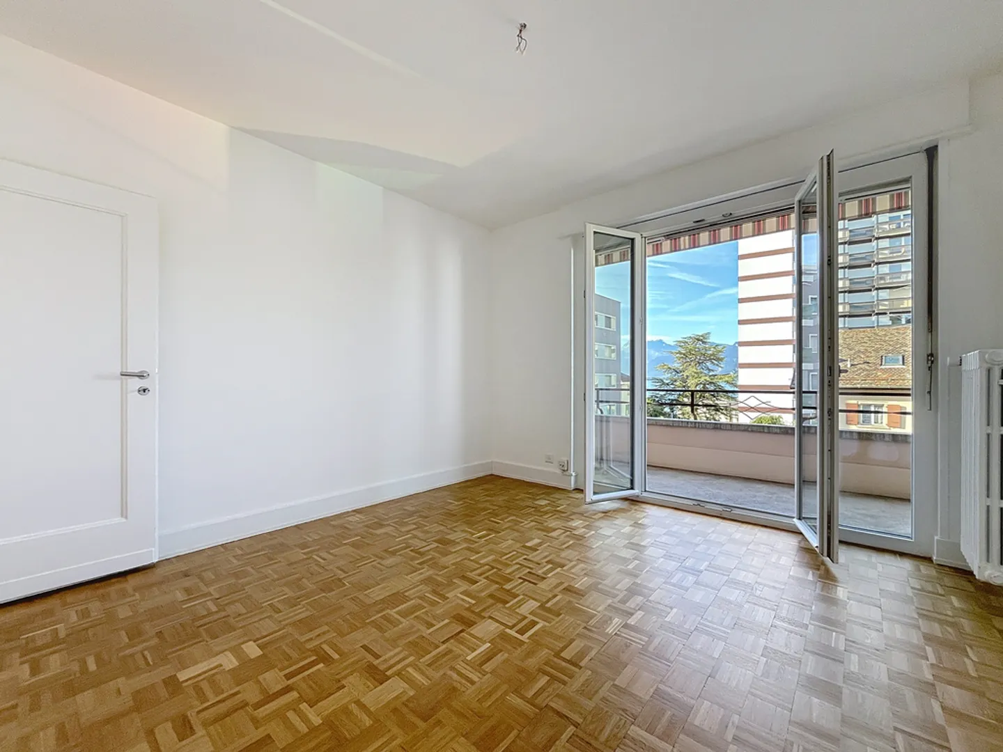 4-room apartment - Photo 1 of 10