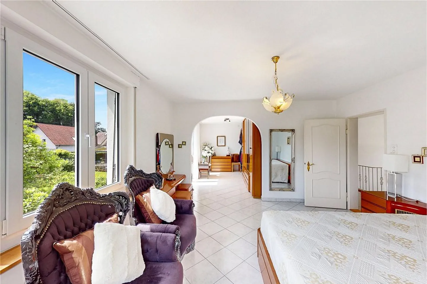 250 m² de surface habitable au cœur de Wildegg, calme, terrain de 784 m² WA3, à 100 m des transports publics et de Migros - Photo 7 sur 13